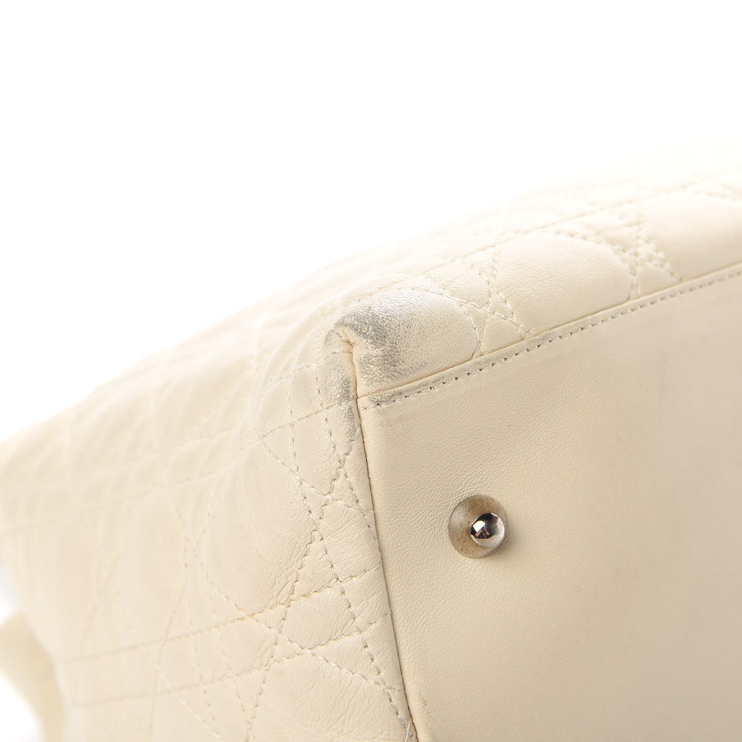 Lambskin Cannage Medium Soft Lady Dior Beige