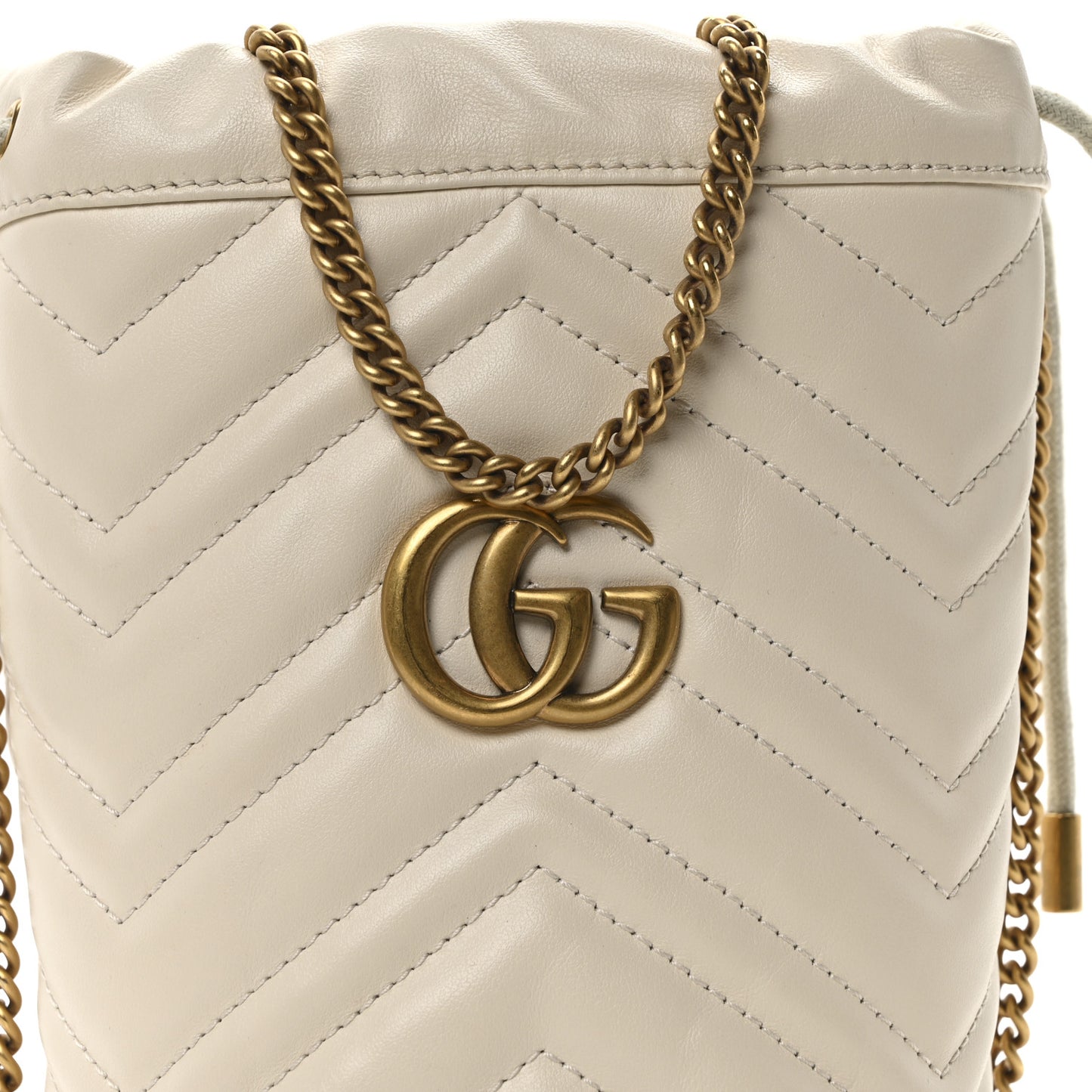 Calfskin Matelasse Mini GG Marmont 2.0 Bucket Bag White