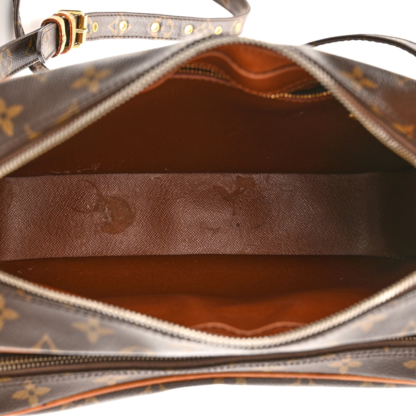 Monogram Nil 28