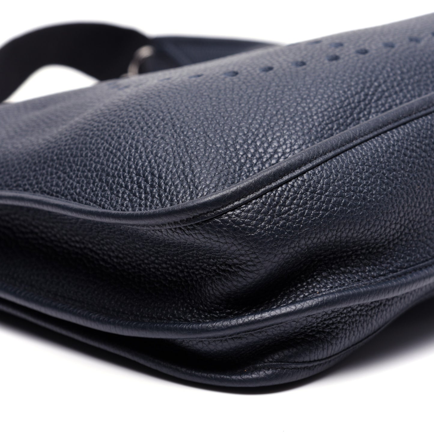 Taurillon Clemence Evelyne III TGM Black
