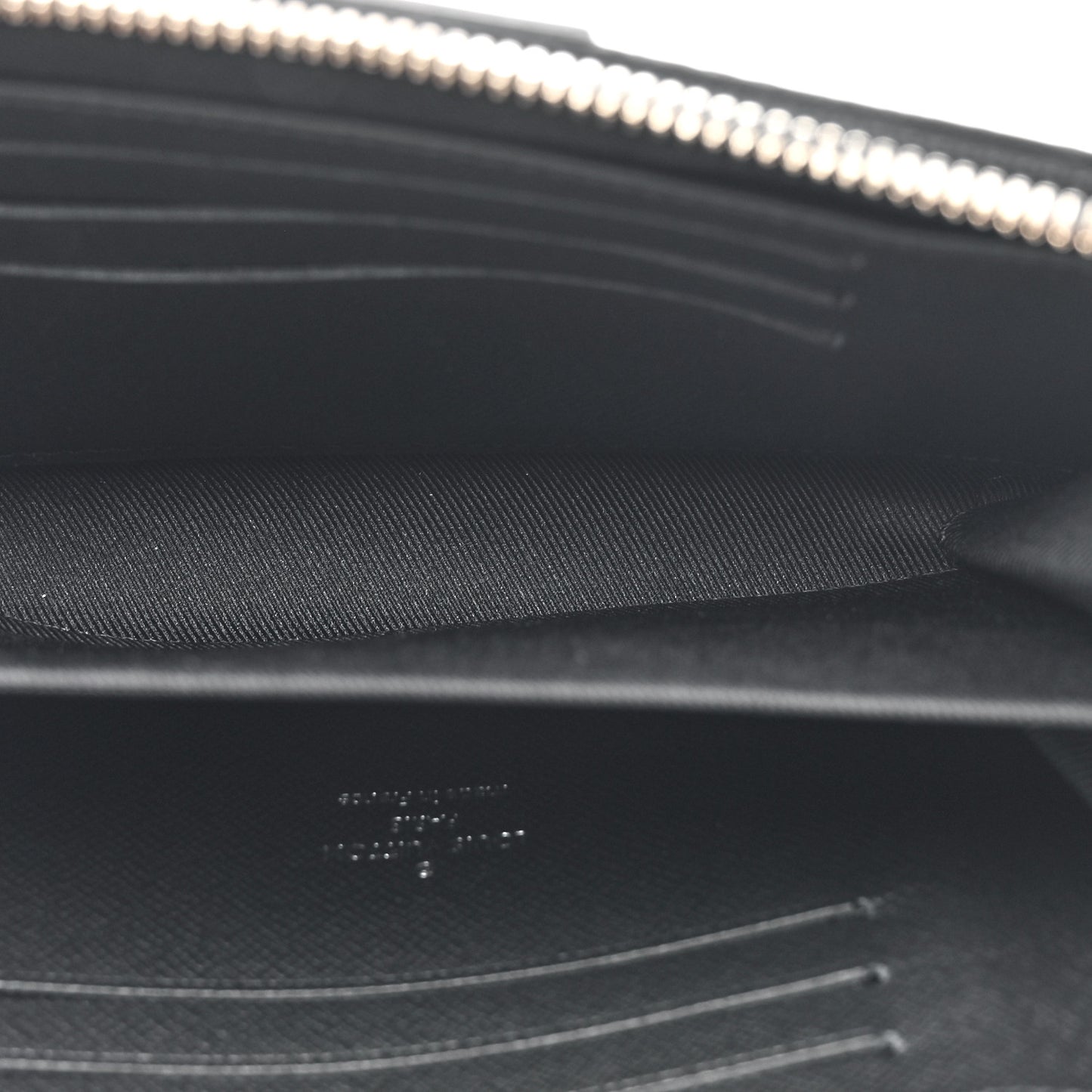 Damier Graphite Alpha Wearable Wallet