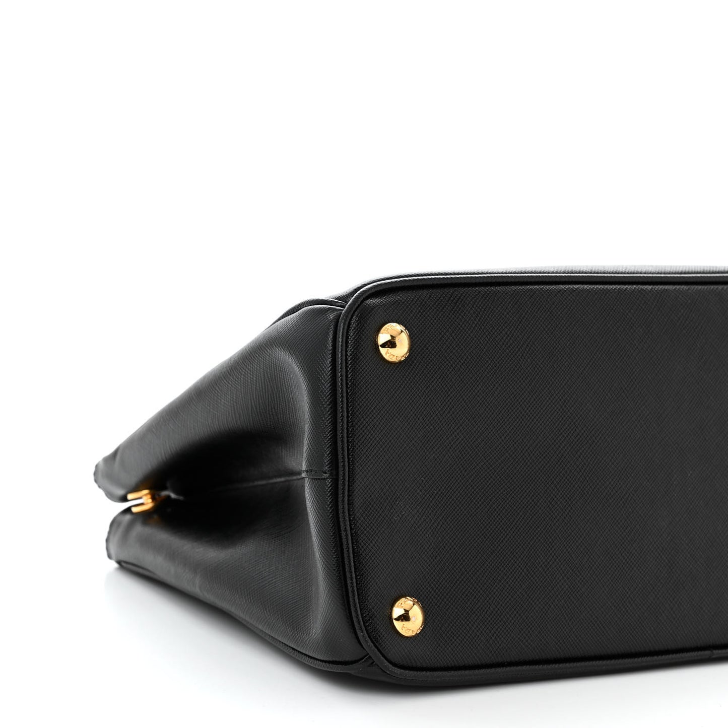 Saffiano Medium Galleria Double Zip Tote Black