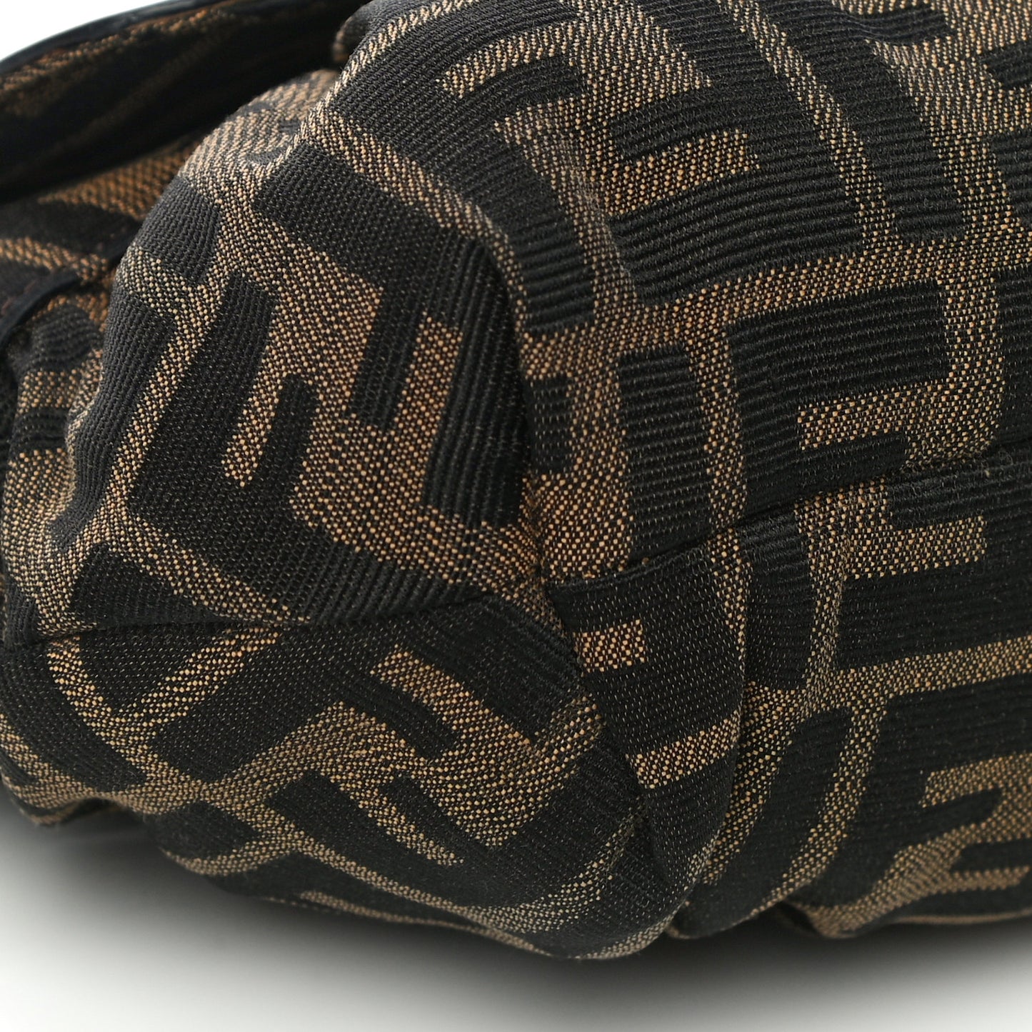 Zucca Small Chef Shoulder Bag Tobacco
