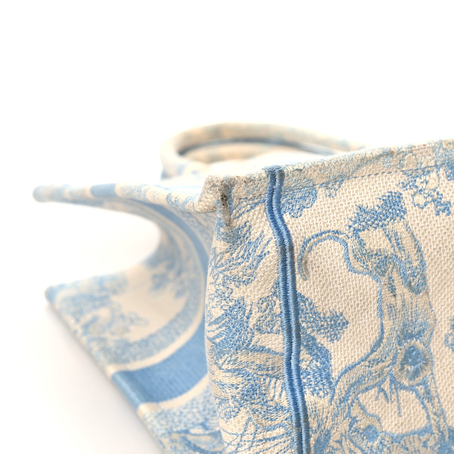 Christian Dior Canvas Embroidered Medium Dioriviera Toile De Jouy Book Tote Light Blue 11 of 14