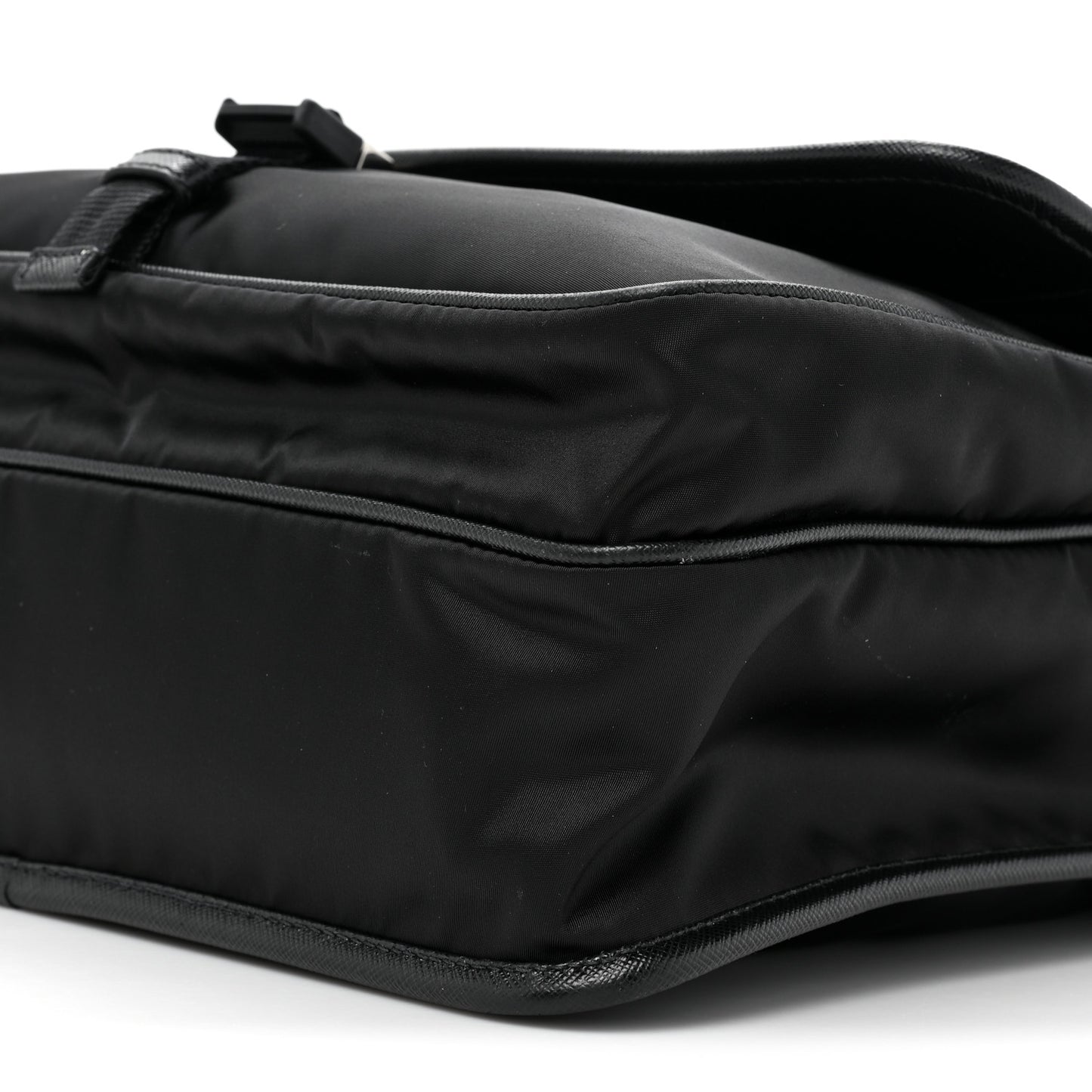 Tessuto Nylon Saffiano Logo Messenger Bag Black