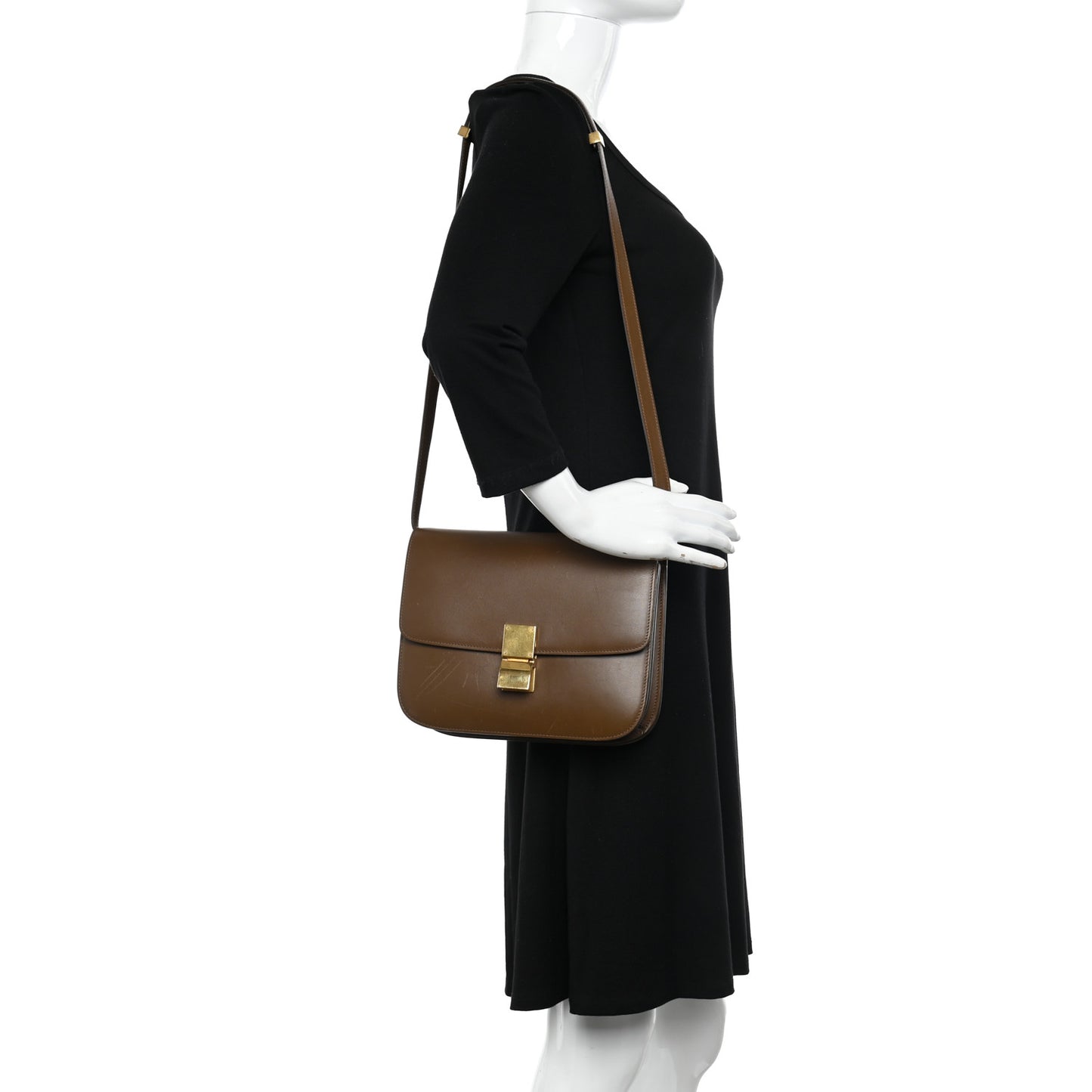 Smooth Calfskin Medium Classic Box Flap Bag Camel