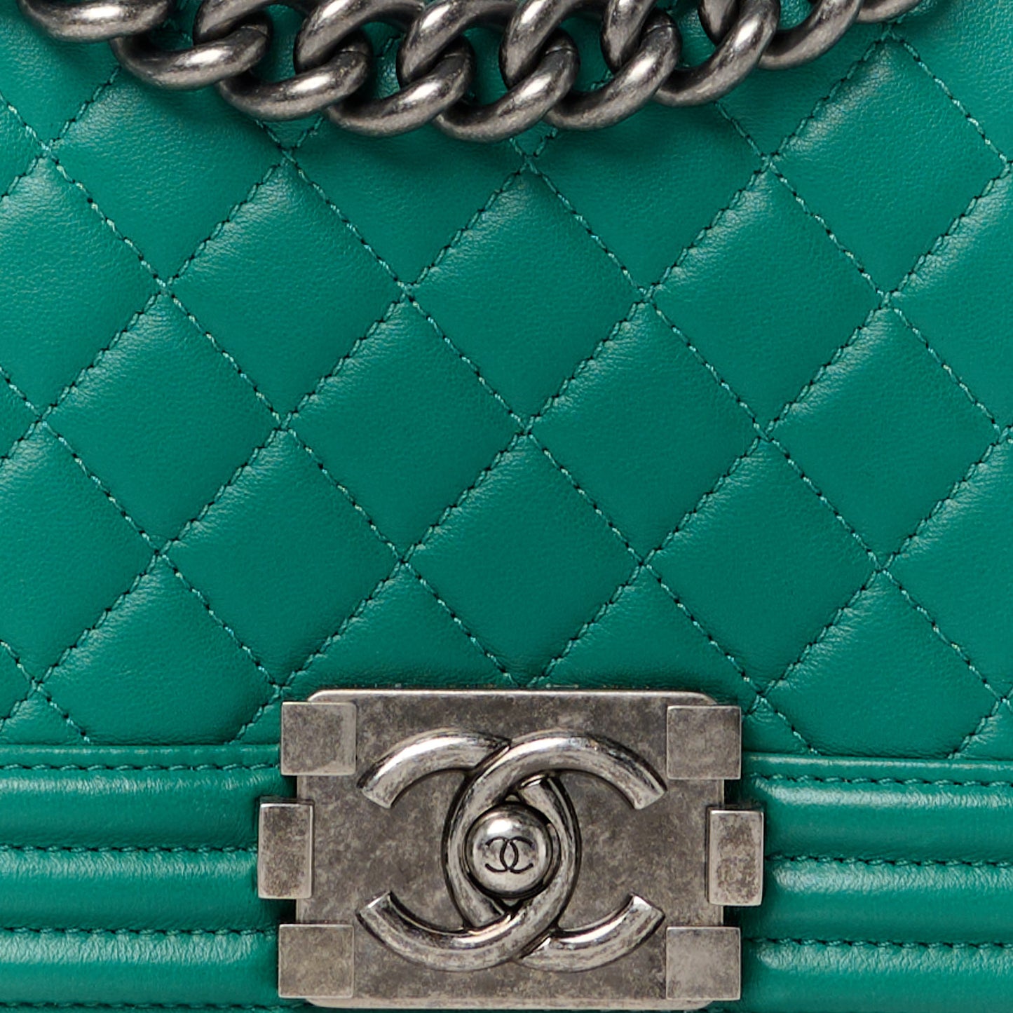 Lambskin Quilted Medium Boy Flap Green