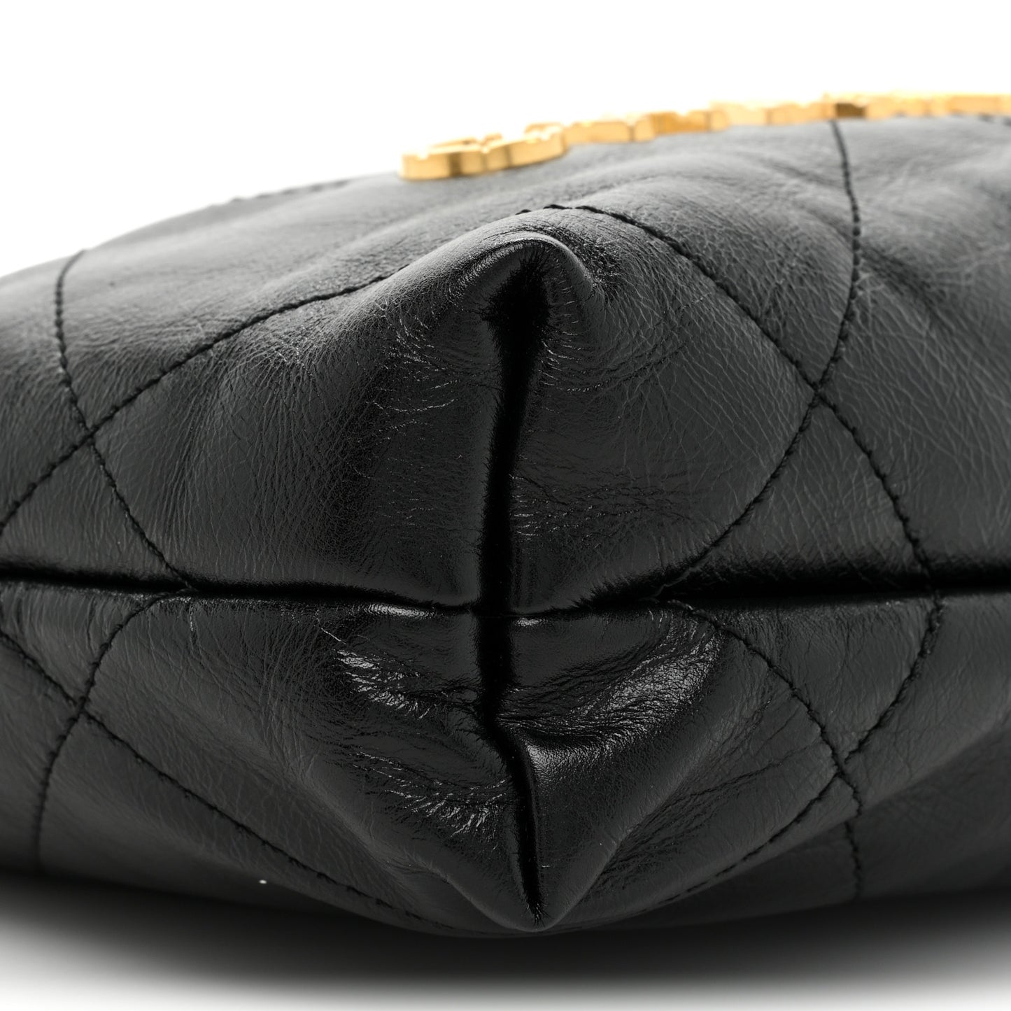 Shiny Crumpled Calfskin Quilted Pearl Mini Chanel 22 Black