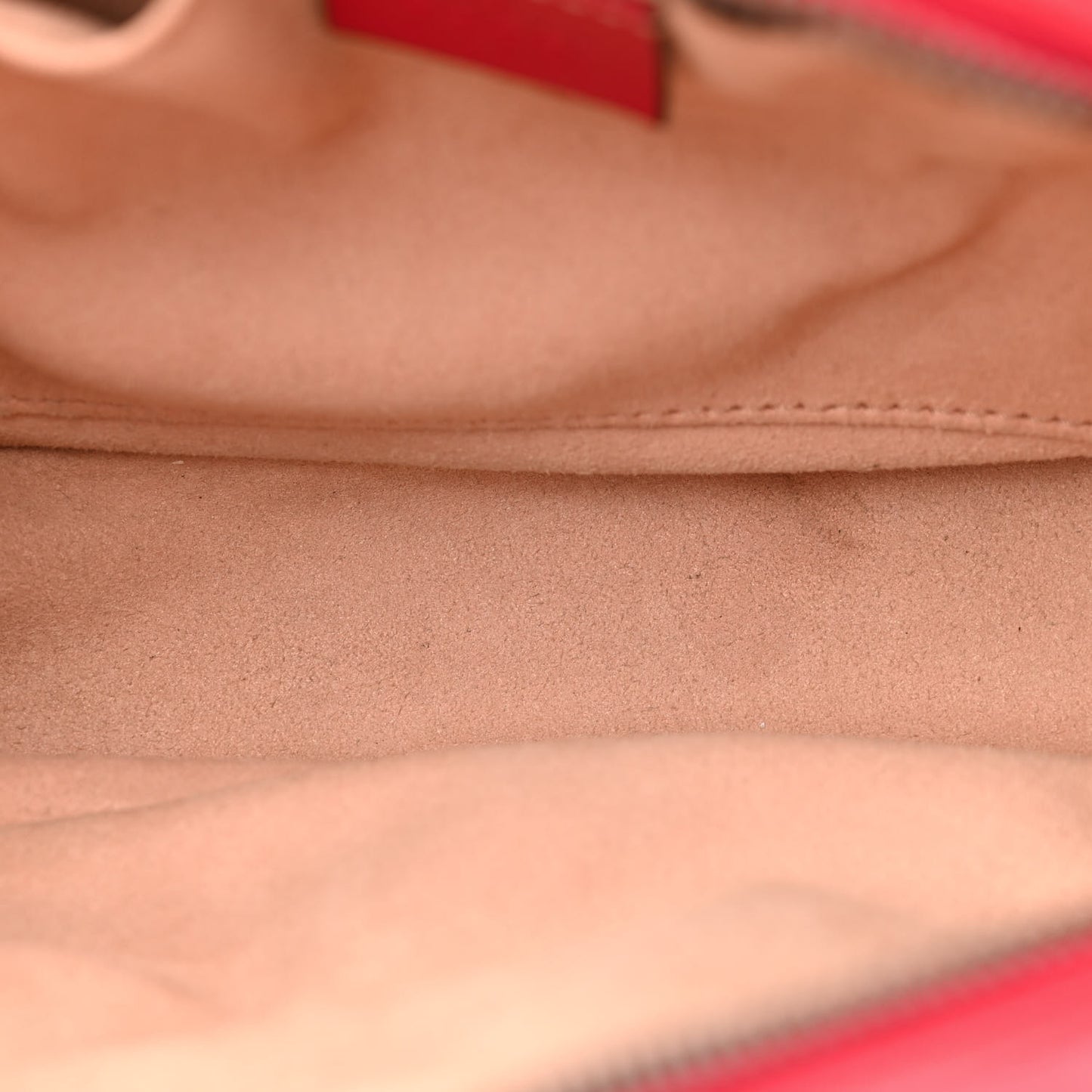 Calfskin Matelasse Small GG Marmont Chain Shoulder Bag Hibiscus Red