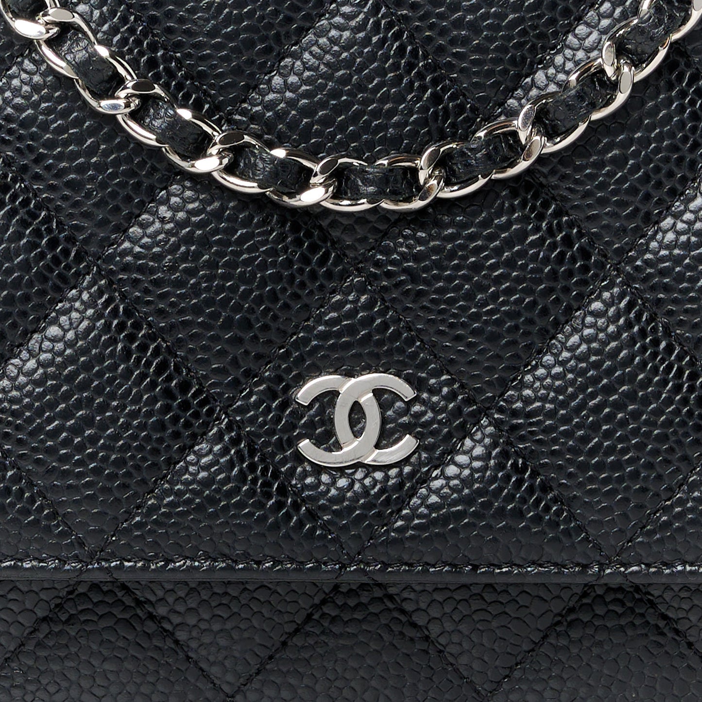 Caviar Quilted Wallet on Chain WOC Black