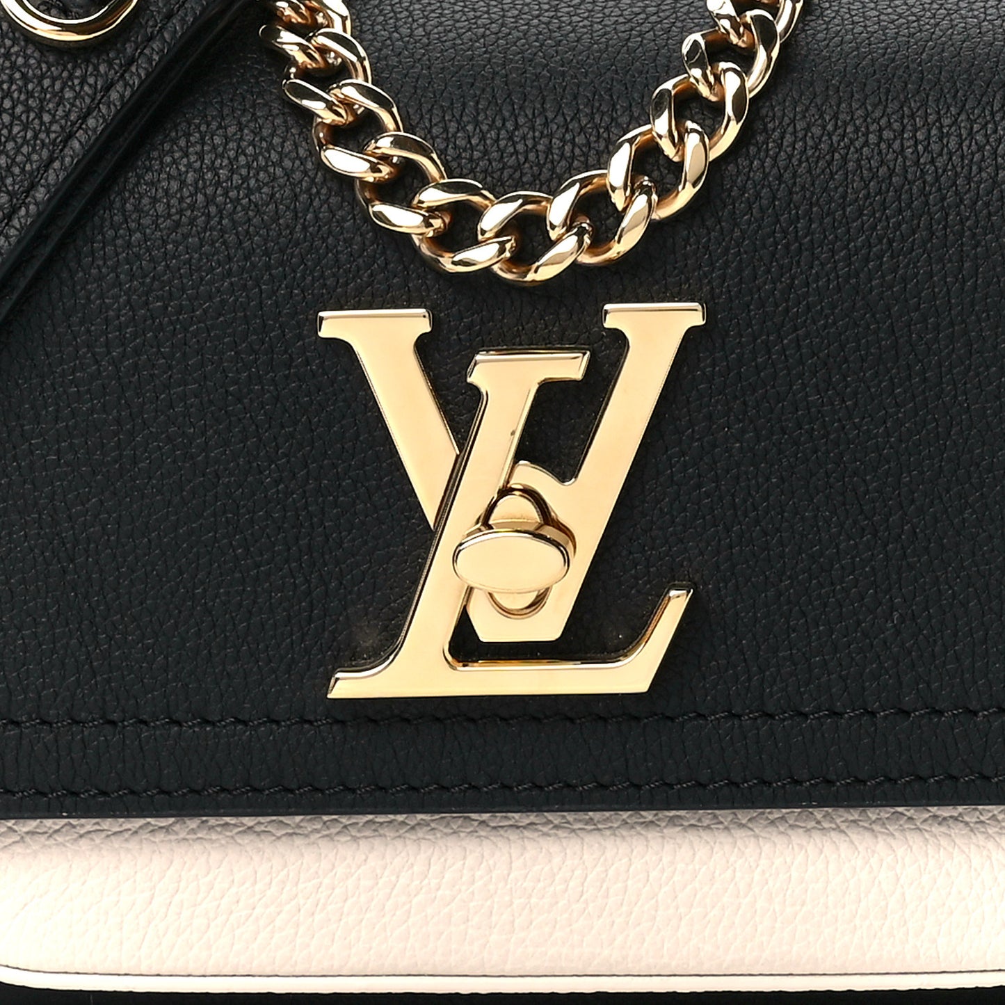 Grained Calfskin Lockme Tender Black