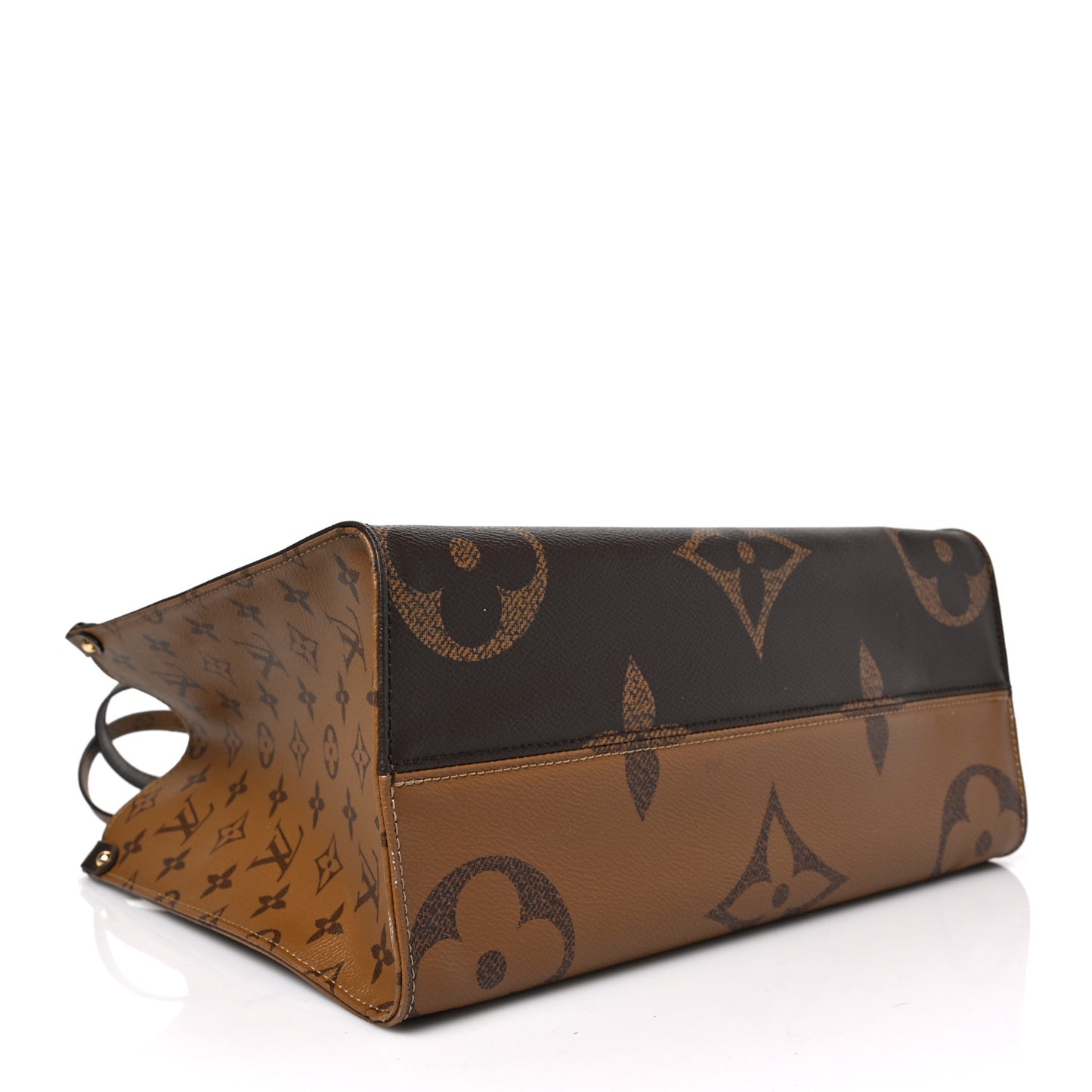 Reverse Monogram Giant Onthego MM