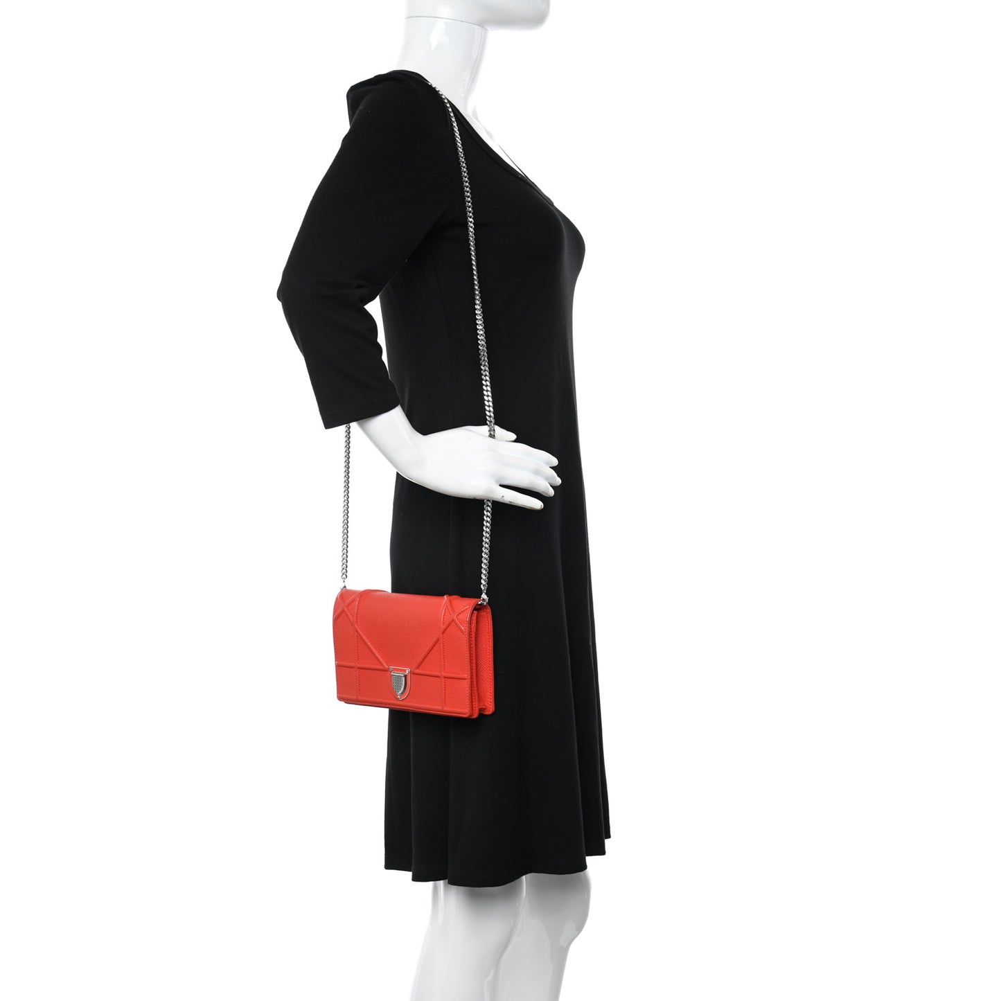 Grained Calfskin Diorama Wallet on Chain Pouch Rouge Vif