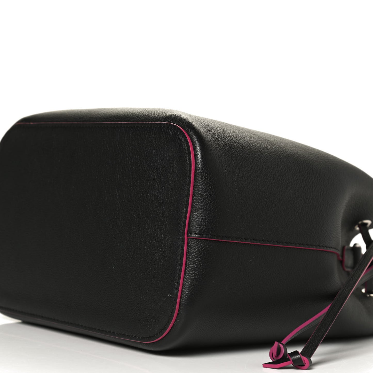 Calfskin Lockme Bucket Black