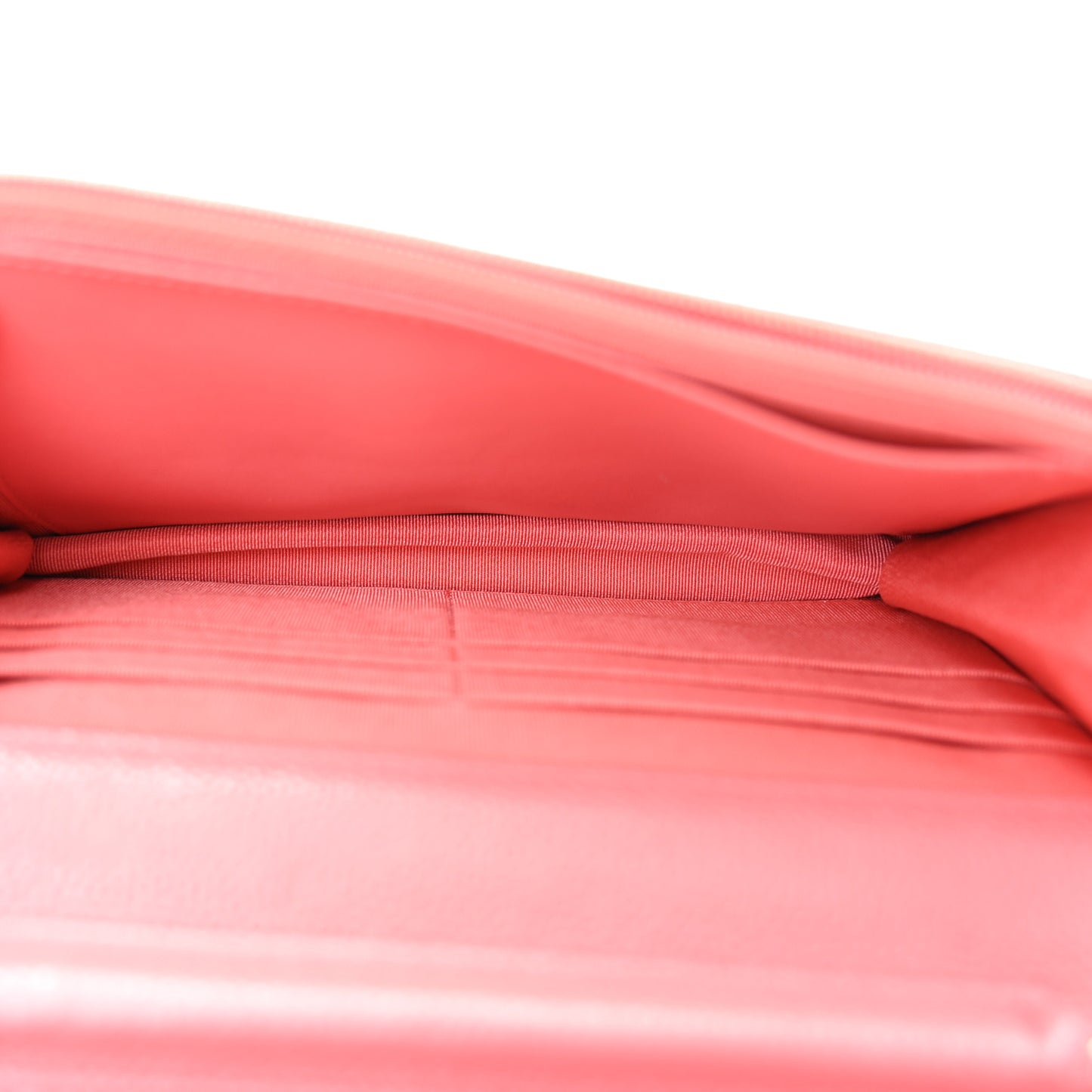 Caviar Quilted Wallet on Chain WOC Pink