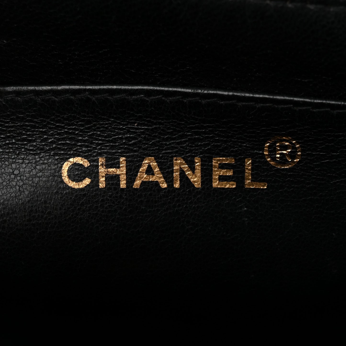 Caviar Vertical Quilted Small Single Flap Black