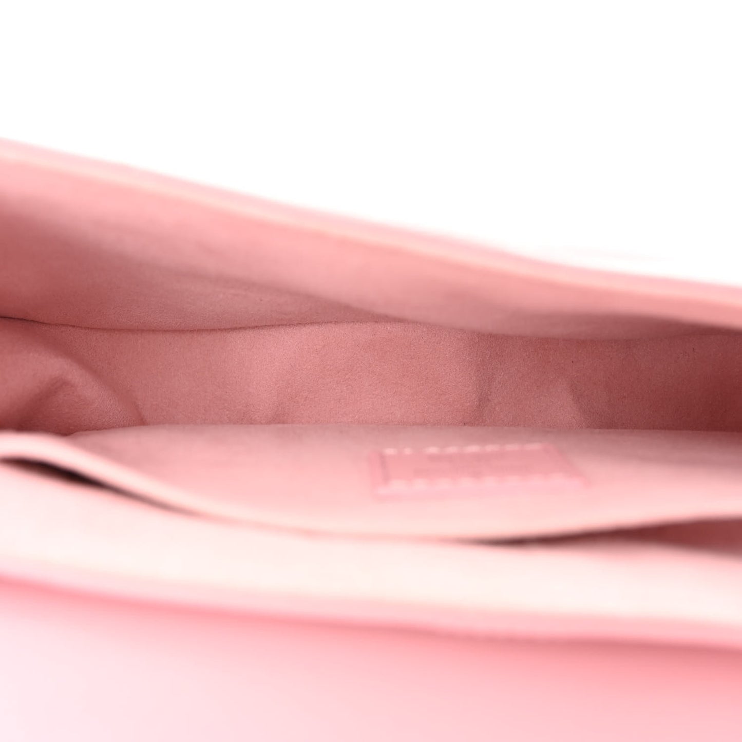 Calfskin New Wave Chain MM Smoothie Pink