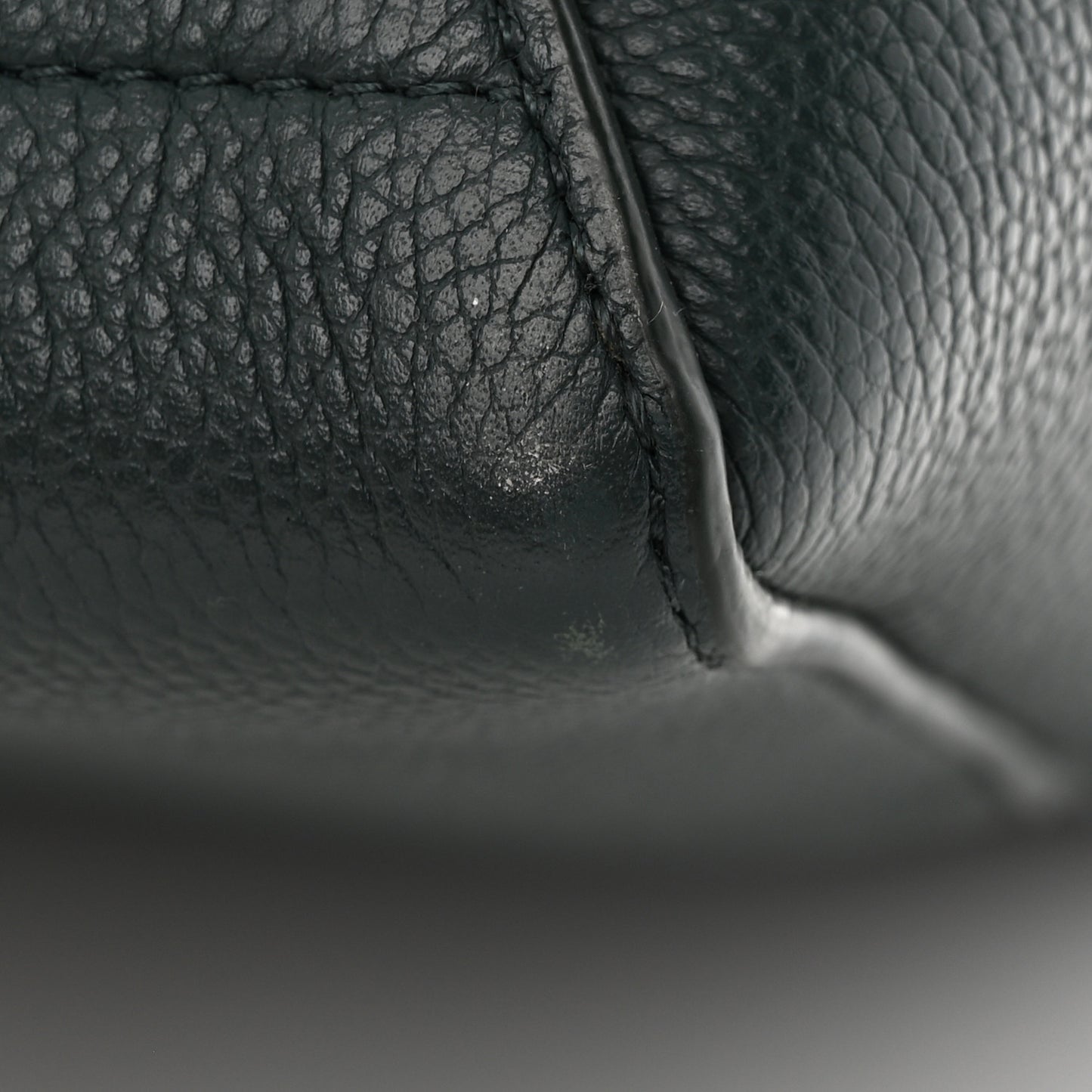 Soft Grained Calfskin Sangle Bucket Bag Amazone