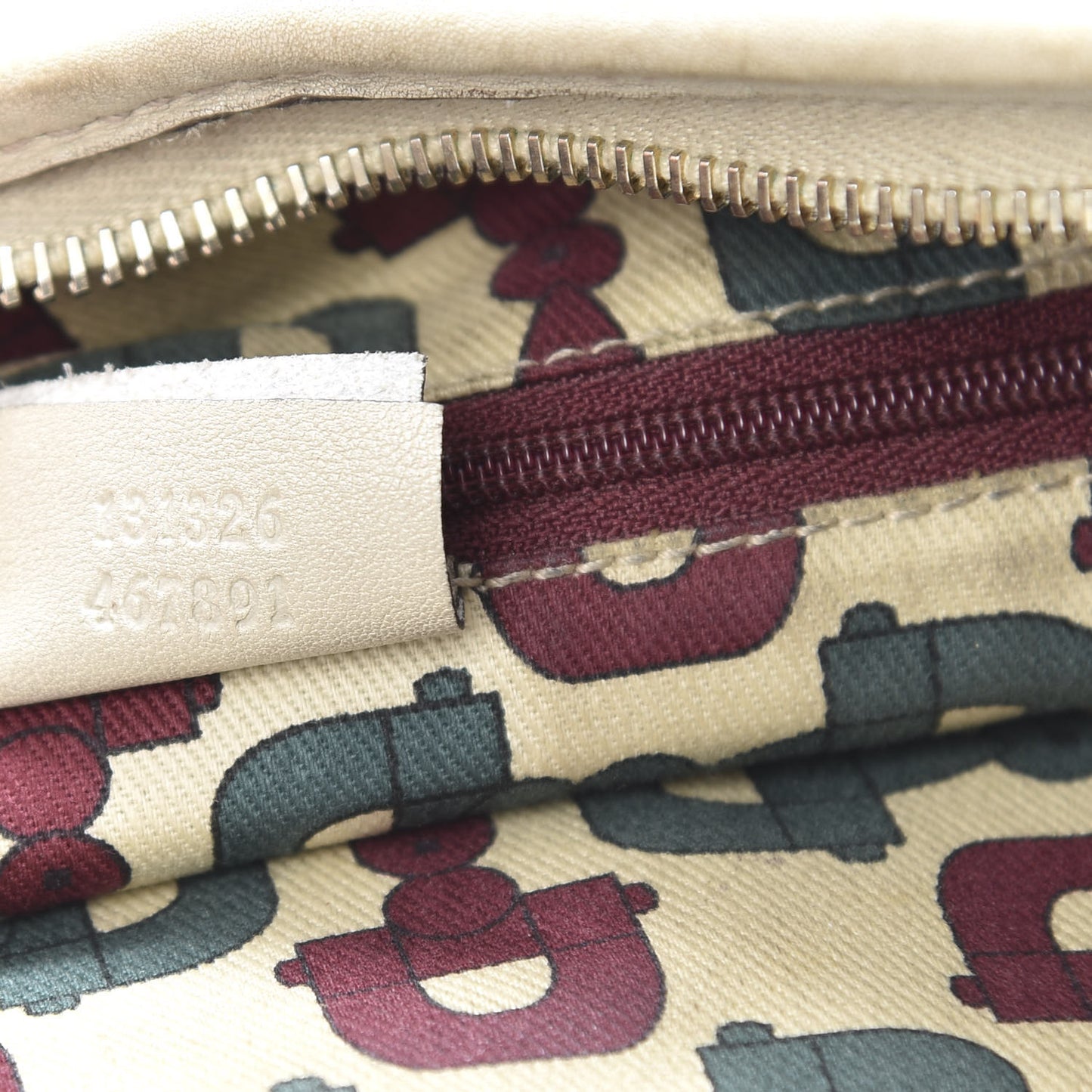 Guccissima Abbey Messenger Bag Off White