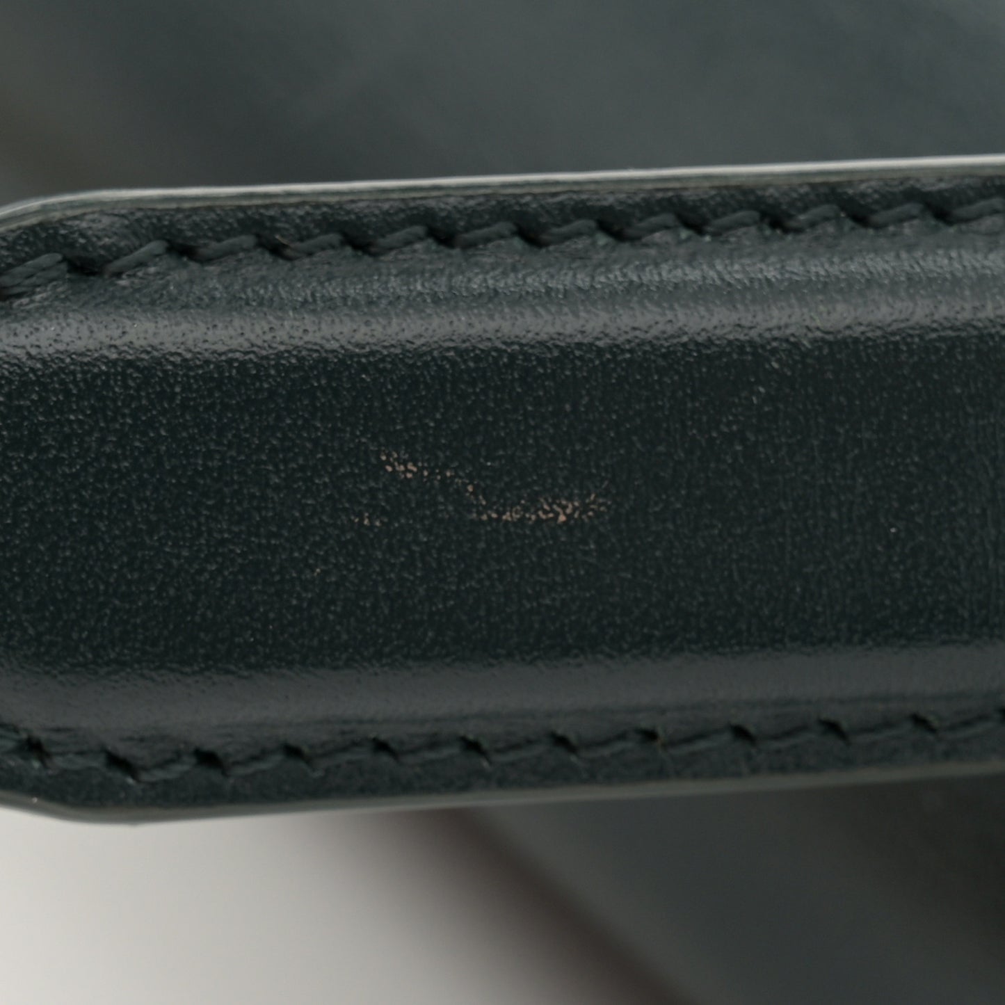 Shiny Calfskin Medium Chain Maillon Triomphe Amazone