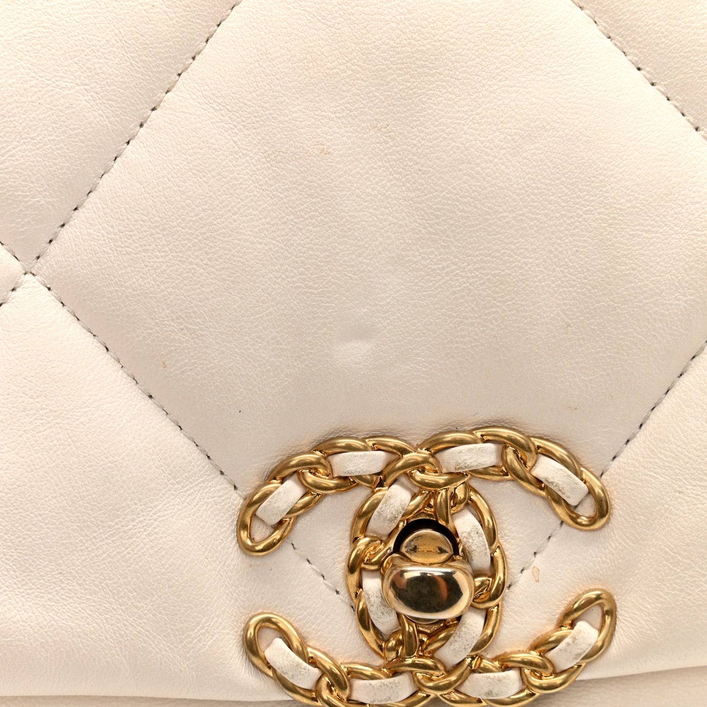 Lambskin Quilted Medium Chanel 19 Flap White