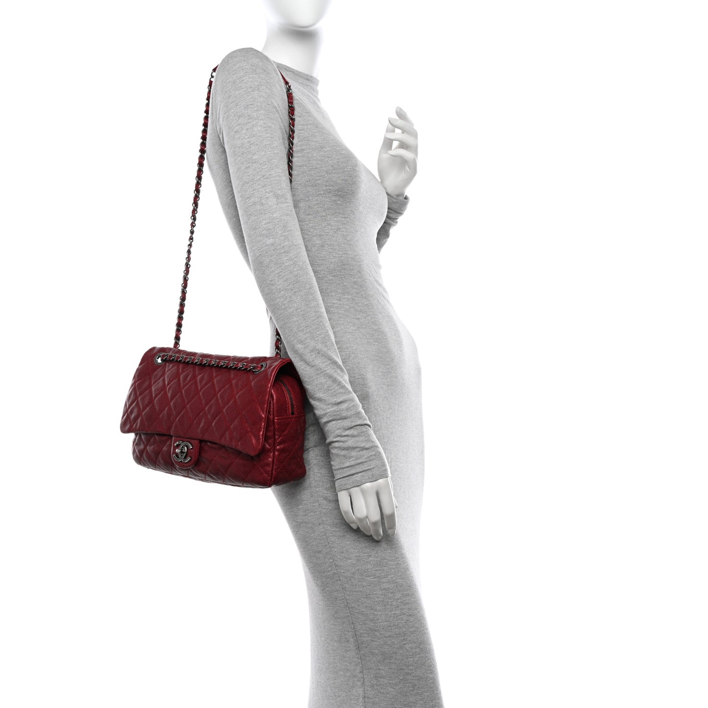 Iridescent Caviar Quilted Large Chic Flap Red