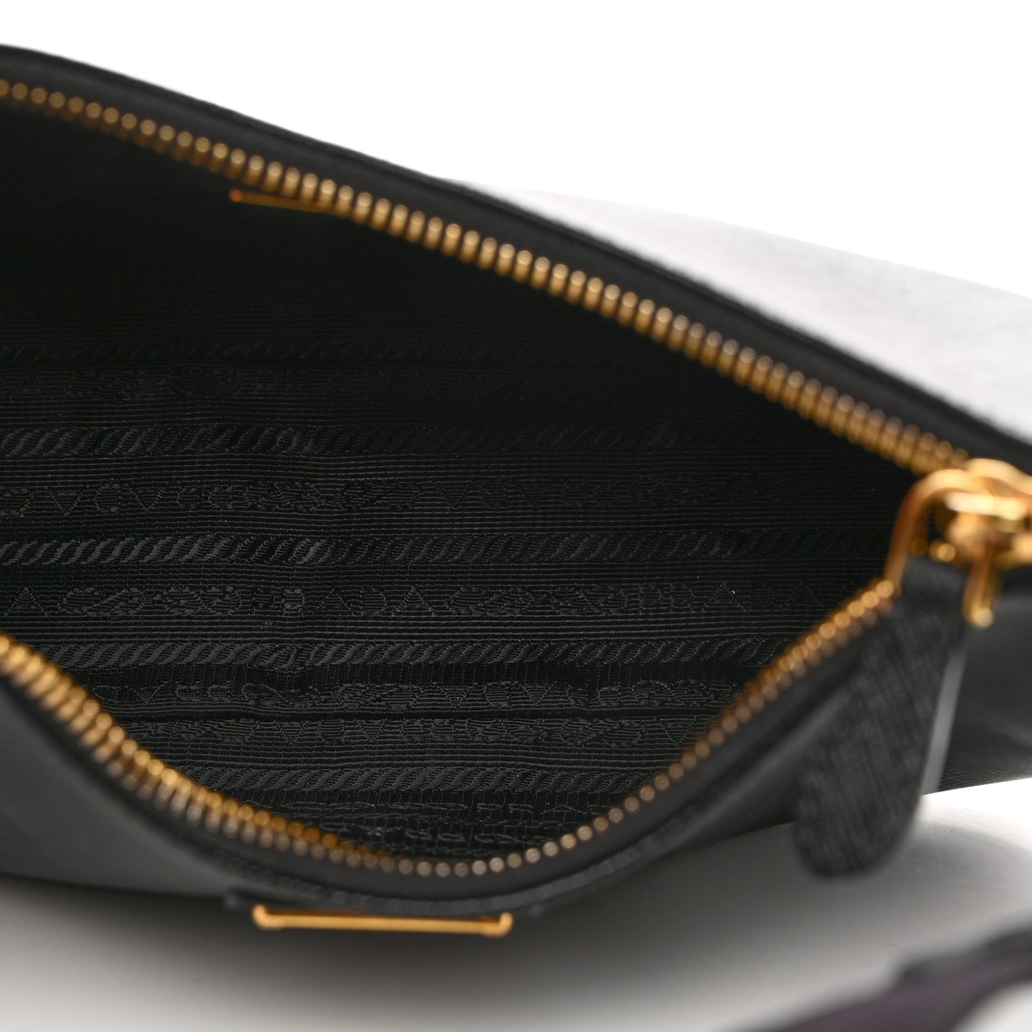 Saffiano Lux Re-Edition 2005 Shoulder Bag Black