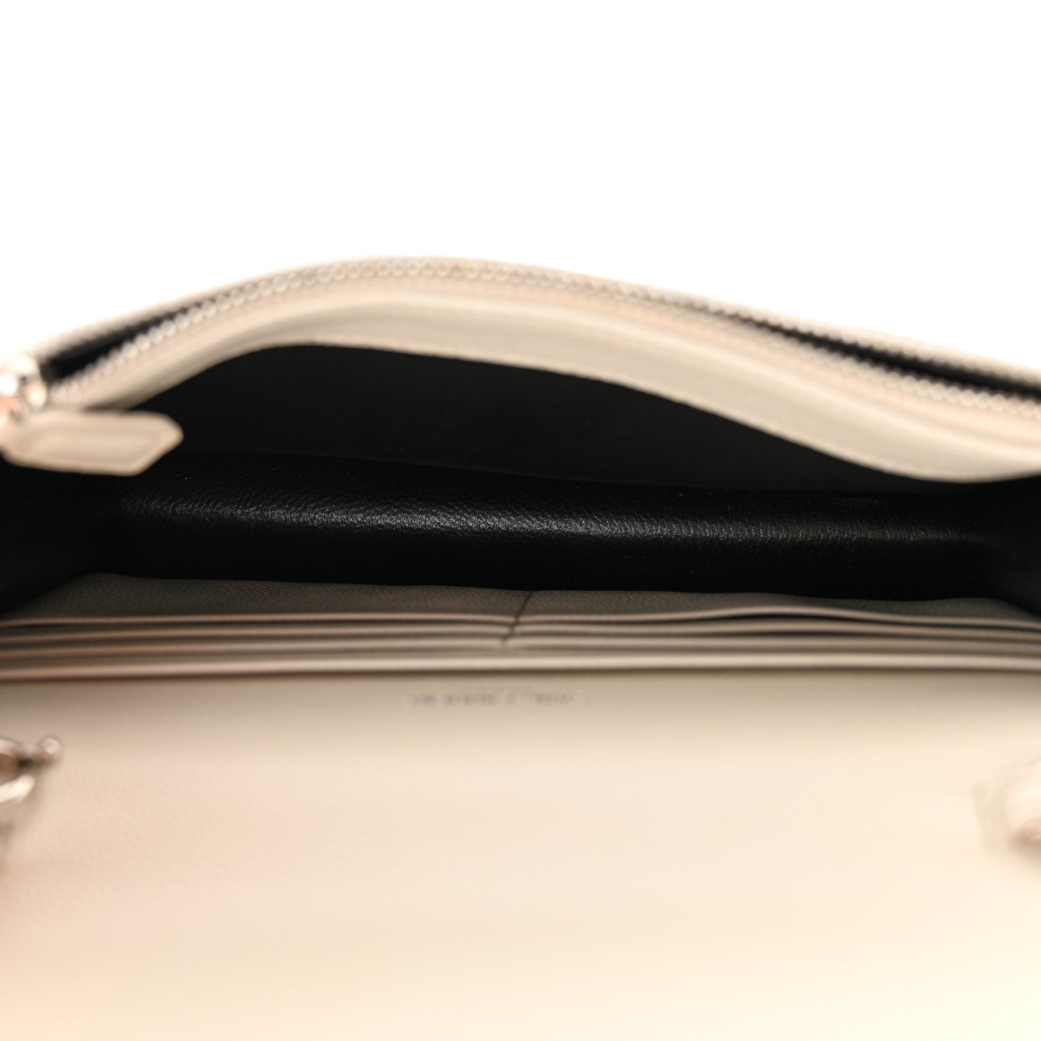 Saint Laurent Grain De Poudre Matelasse Chevron Monogram Envelope Chain Wallet Icy White 5 of 10