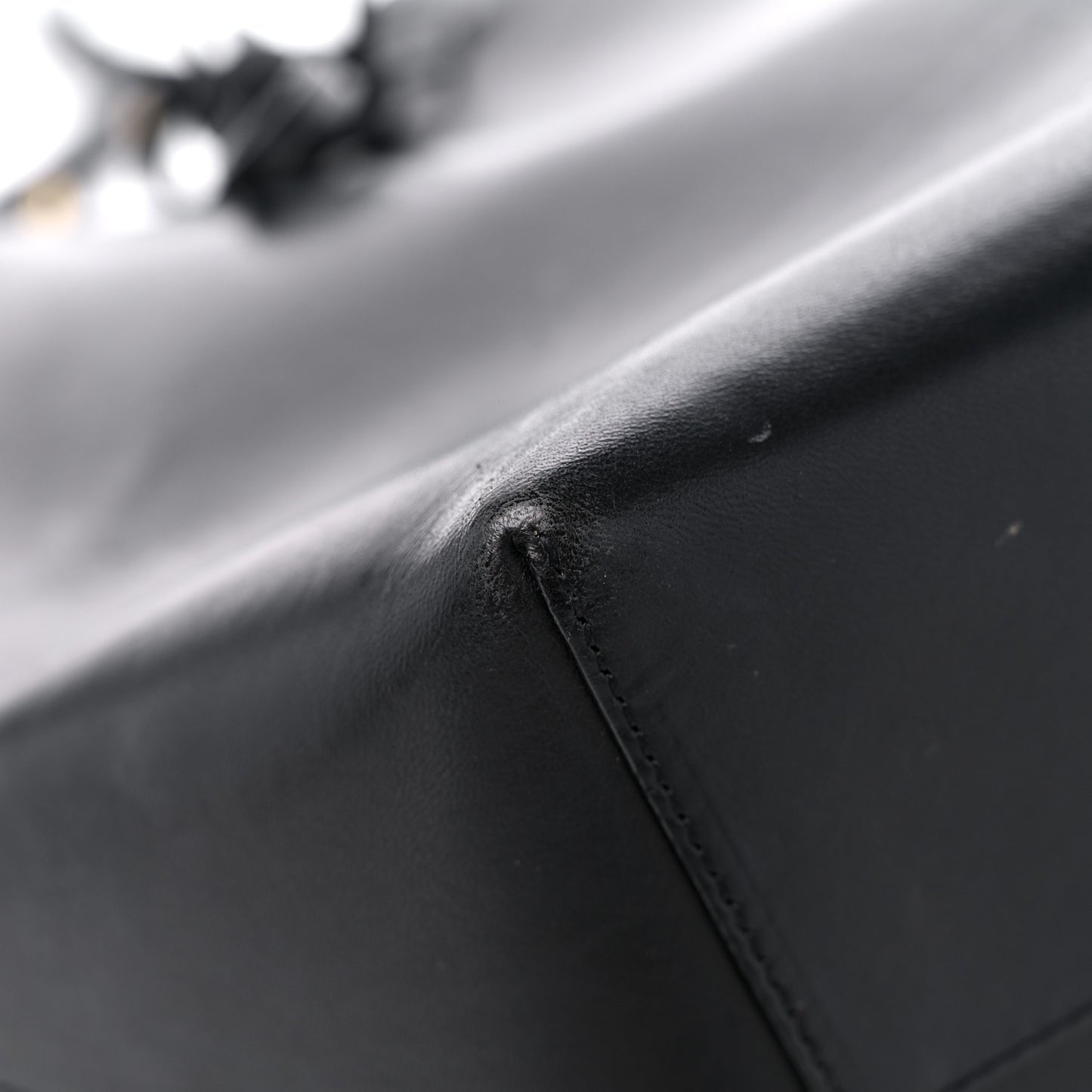 Vegetable Tanned Calfskin Bucket Bag Black Oro