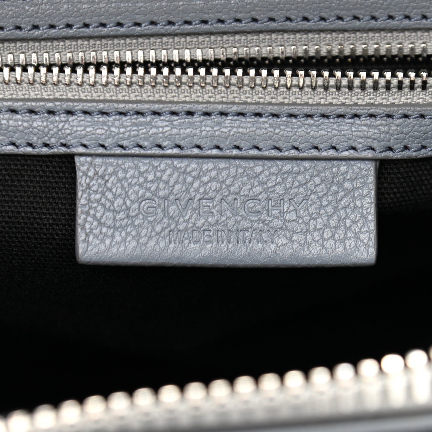 Givenchy Sugar Goatskin Small Antigona Pearl Grey 5 of 14