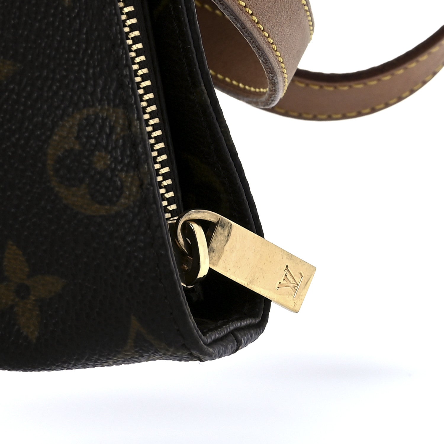 Louis Vuitton Monogram Cabas Mezzo 7 of 11