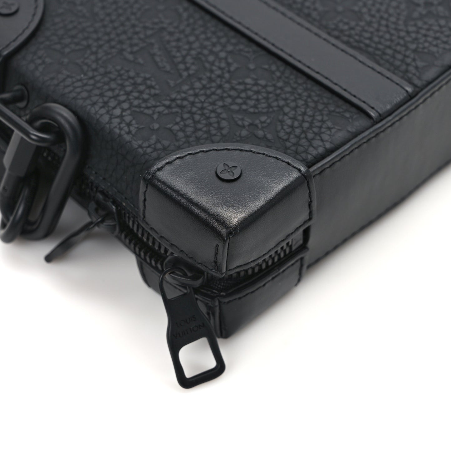 Taurillon Monogram Soft Trunk Wallet Black