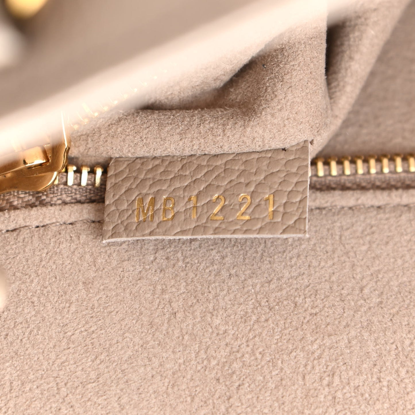 Empreinte Monogram Giant Onthego PM Tourterelle Creme