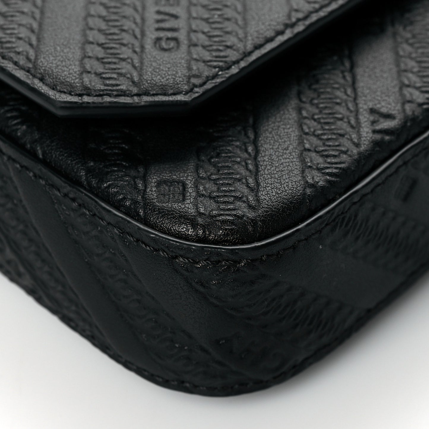 Calfskin Embossed Logo Bond Chain Camera Bag Black