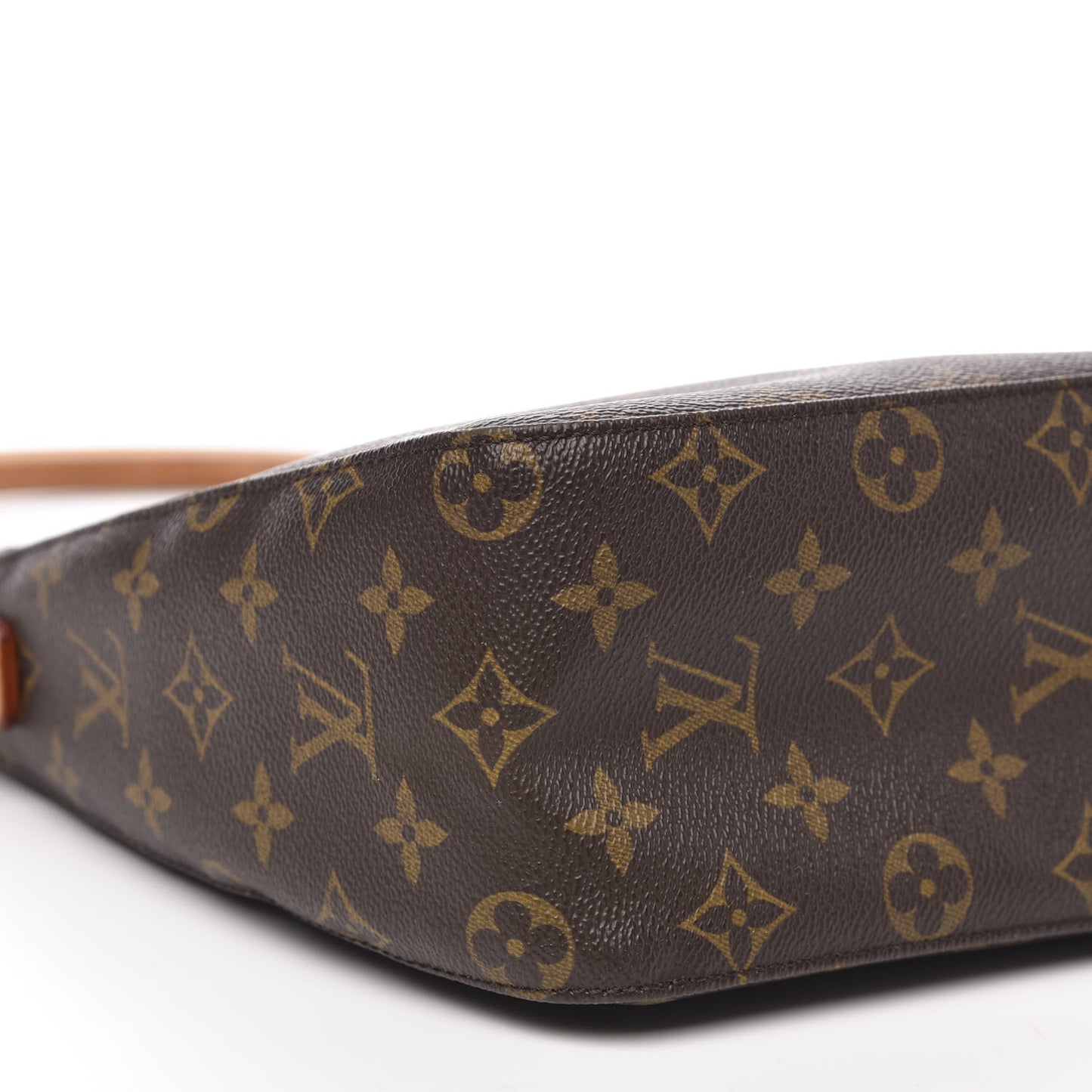 Monogram Looping MM