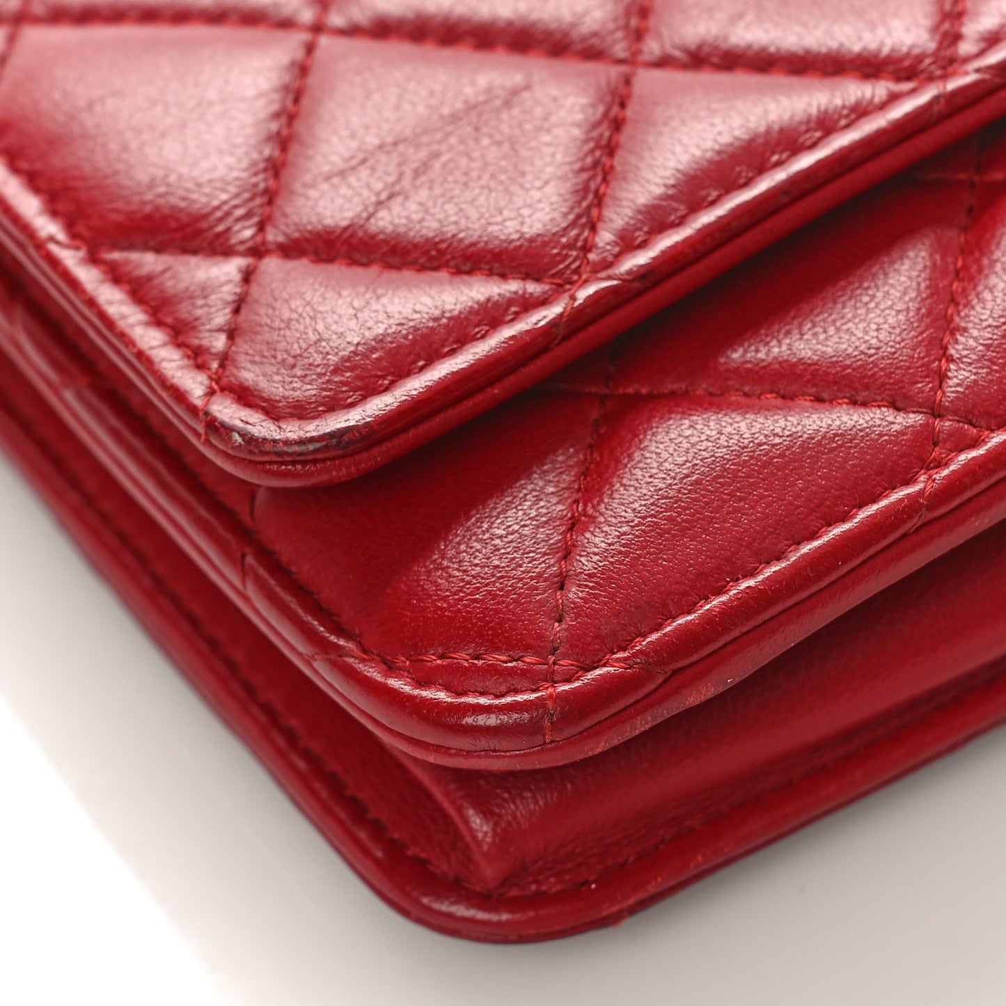 Lambskin Quilted Wallet On Chain WOC Red