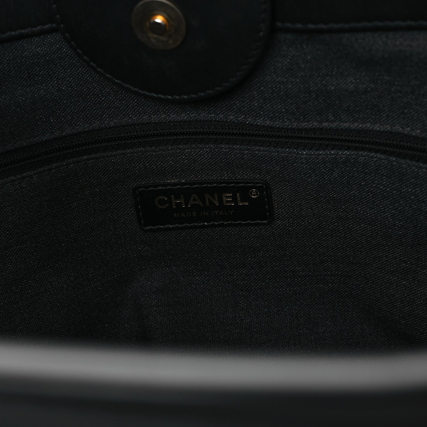 Calfskin Medium Deauville Tote Black