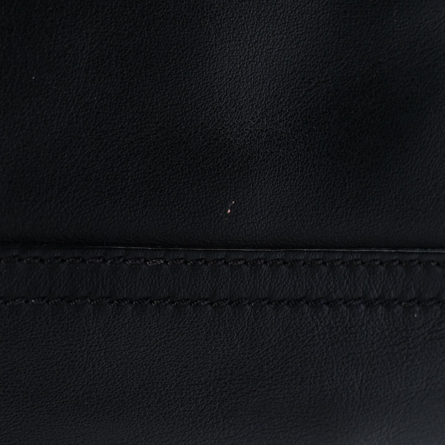 Calfskin Small Studded Star Pandora Black