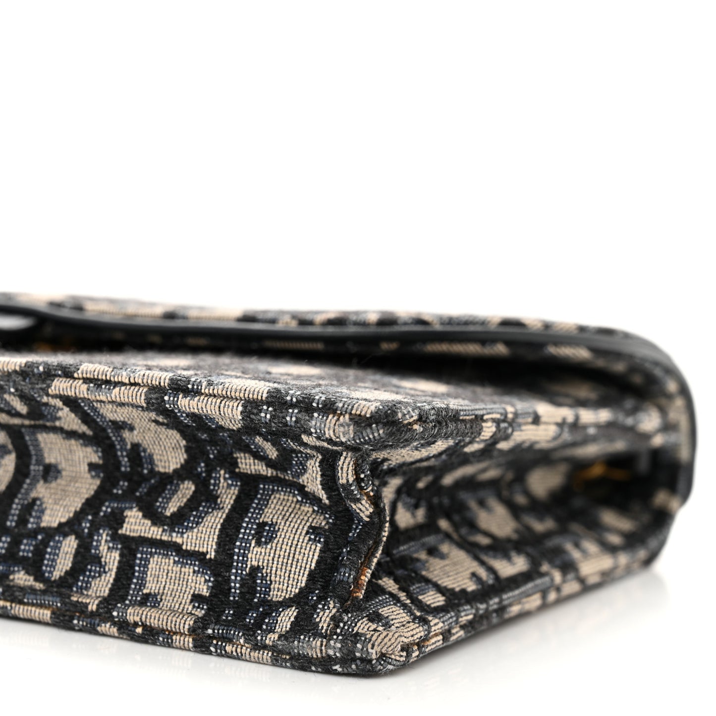 Oblique Saddle Chain Pouch Blue