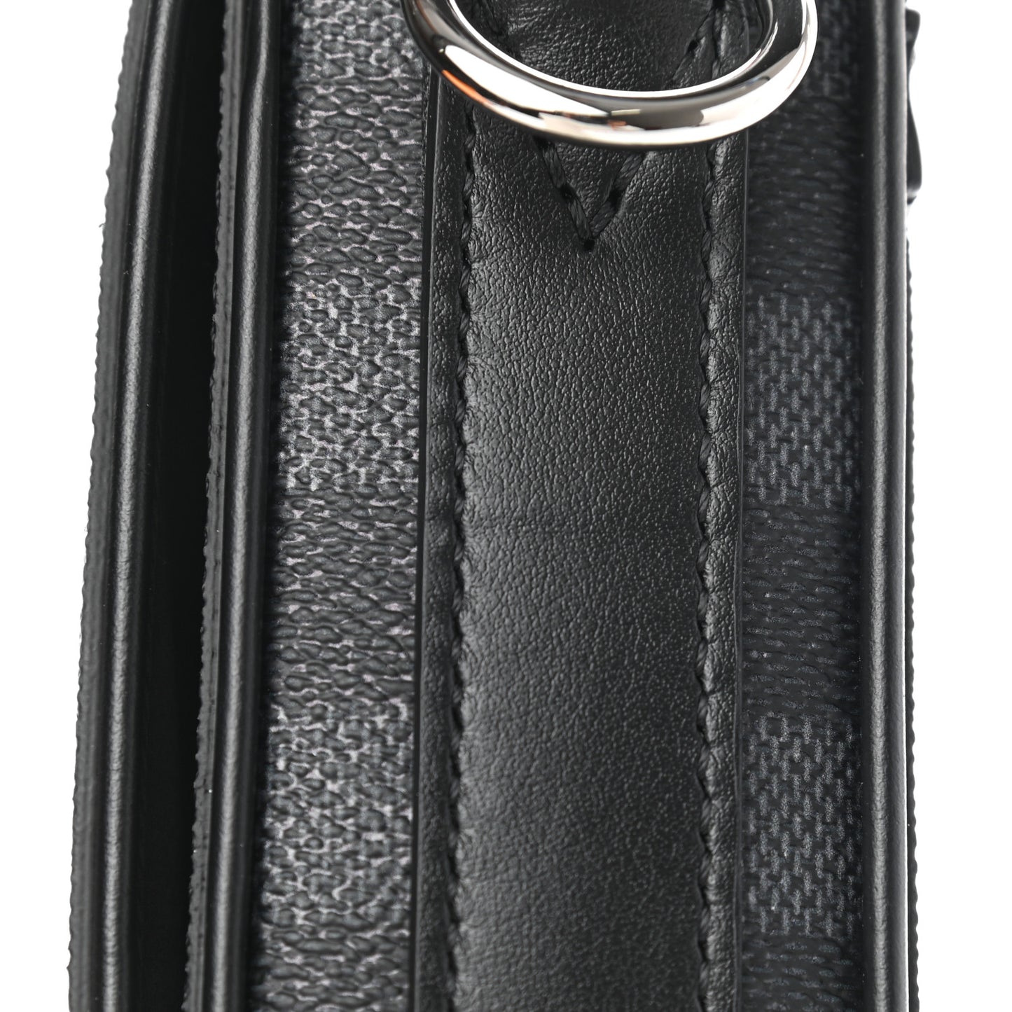 Damier Graphite 3D Studio Messenger