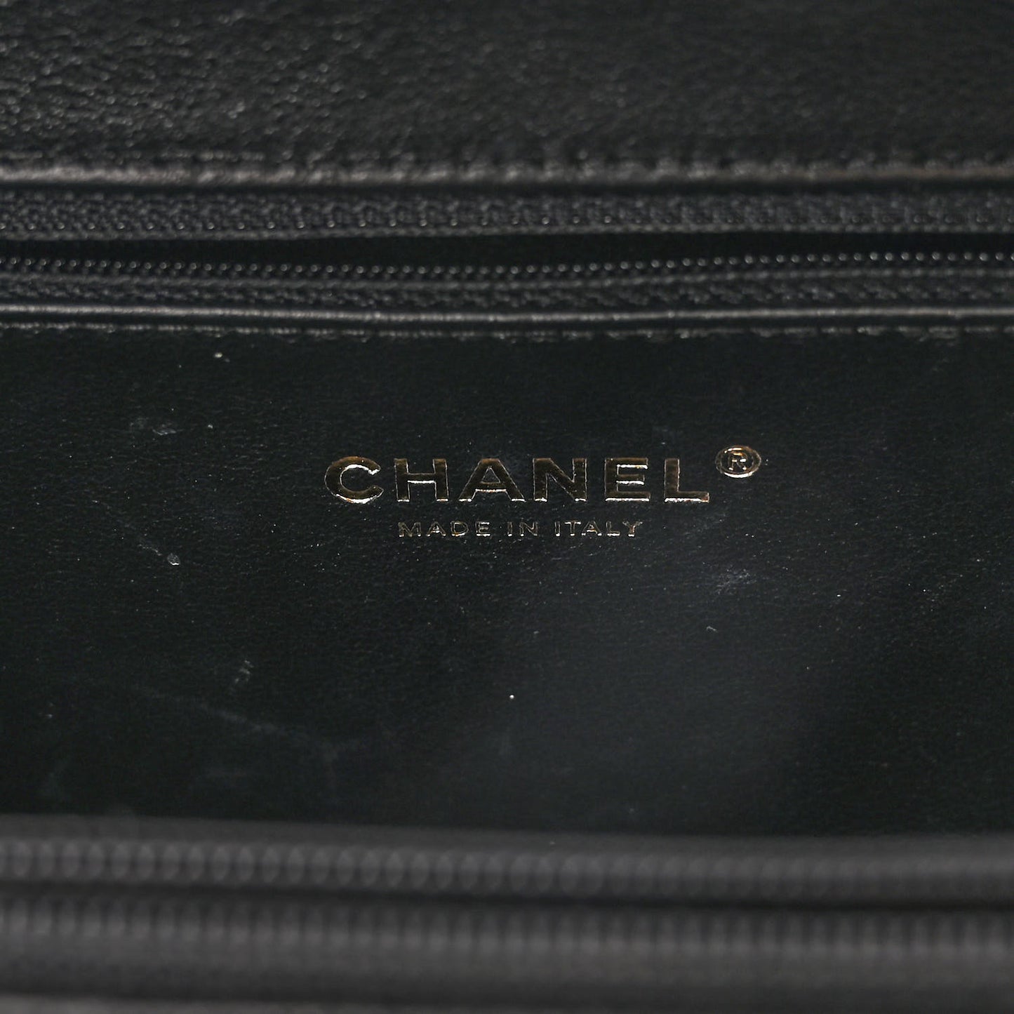 Caviar Quilted Medium CC Filigree Vanity Case Black