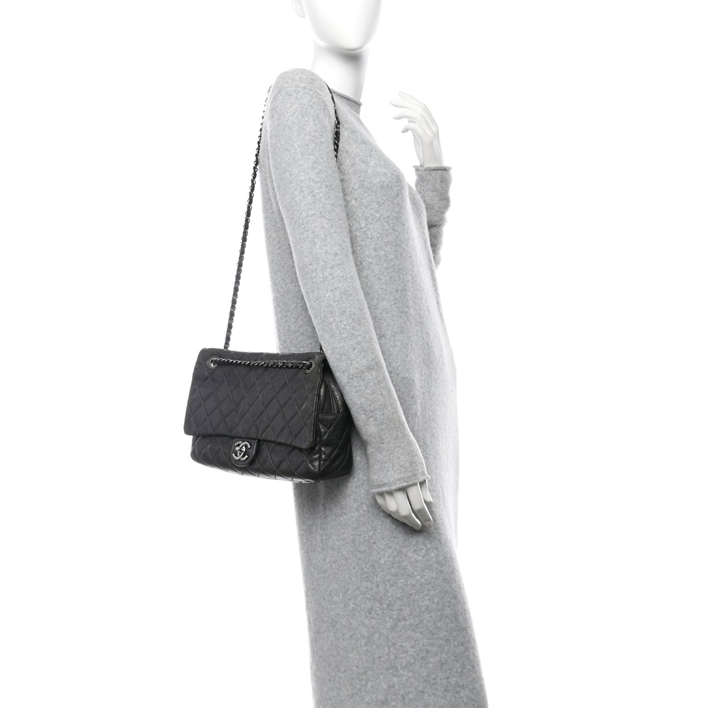 Iridescent Caviar Quilted Jumbo Easy Flap Grey