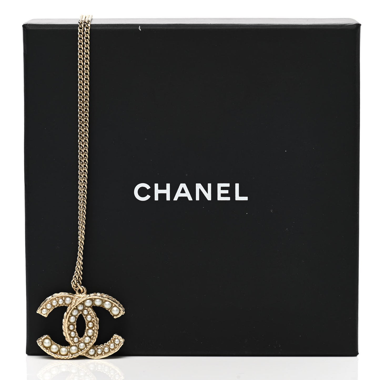 Pearl CC Pendant Necklace Gold