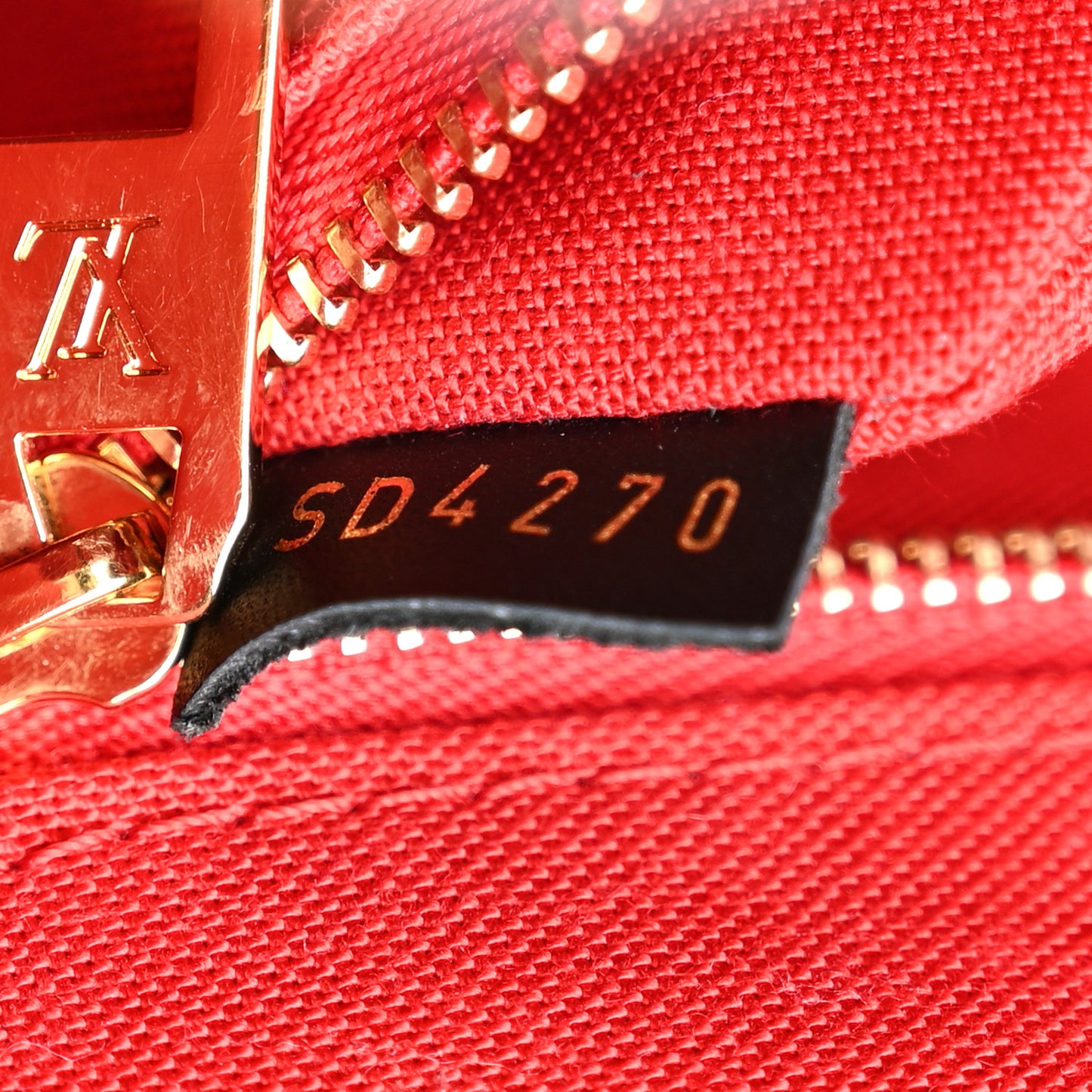 Reverse Monogram Giant Onthego MM