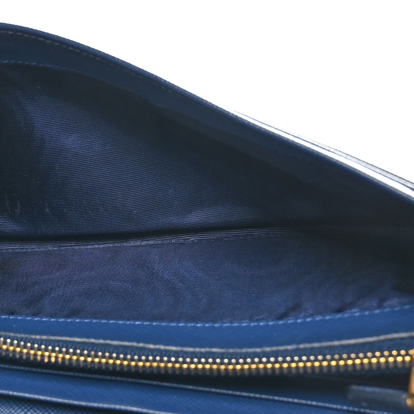 Saffiano Metal Oro Chain Wallet Bleuette