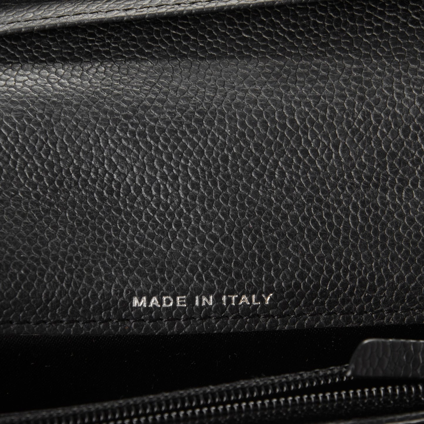 Distressed Caviar Stitched Outdoor Yen Wallet Black