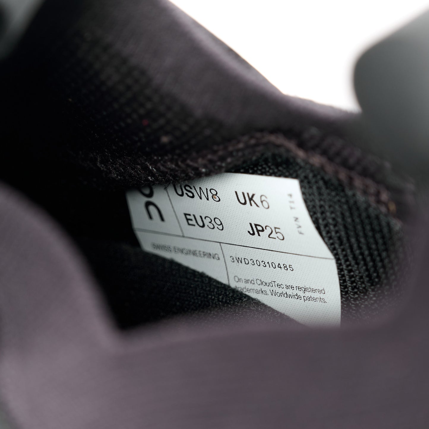 X ON Canvas Mesh Cloudtilt Sneakers 39 Black