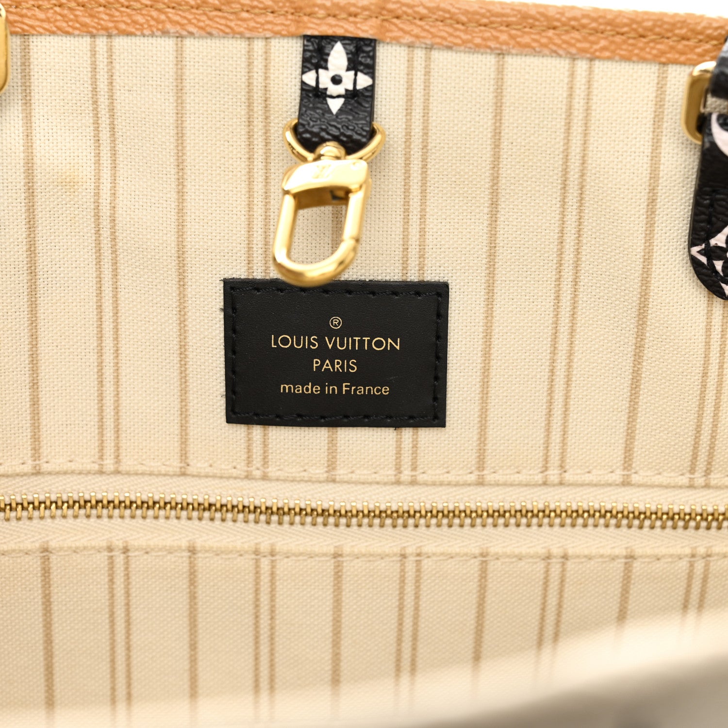 Louis Vuitton Monogram Giant Jungle Onthego GM Ivory 7 of 9