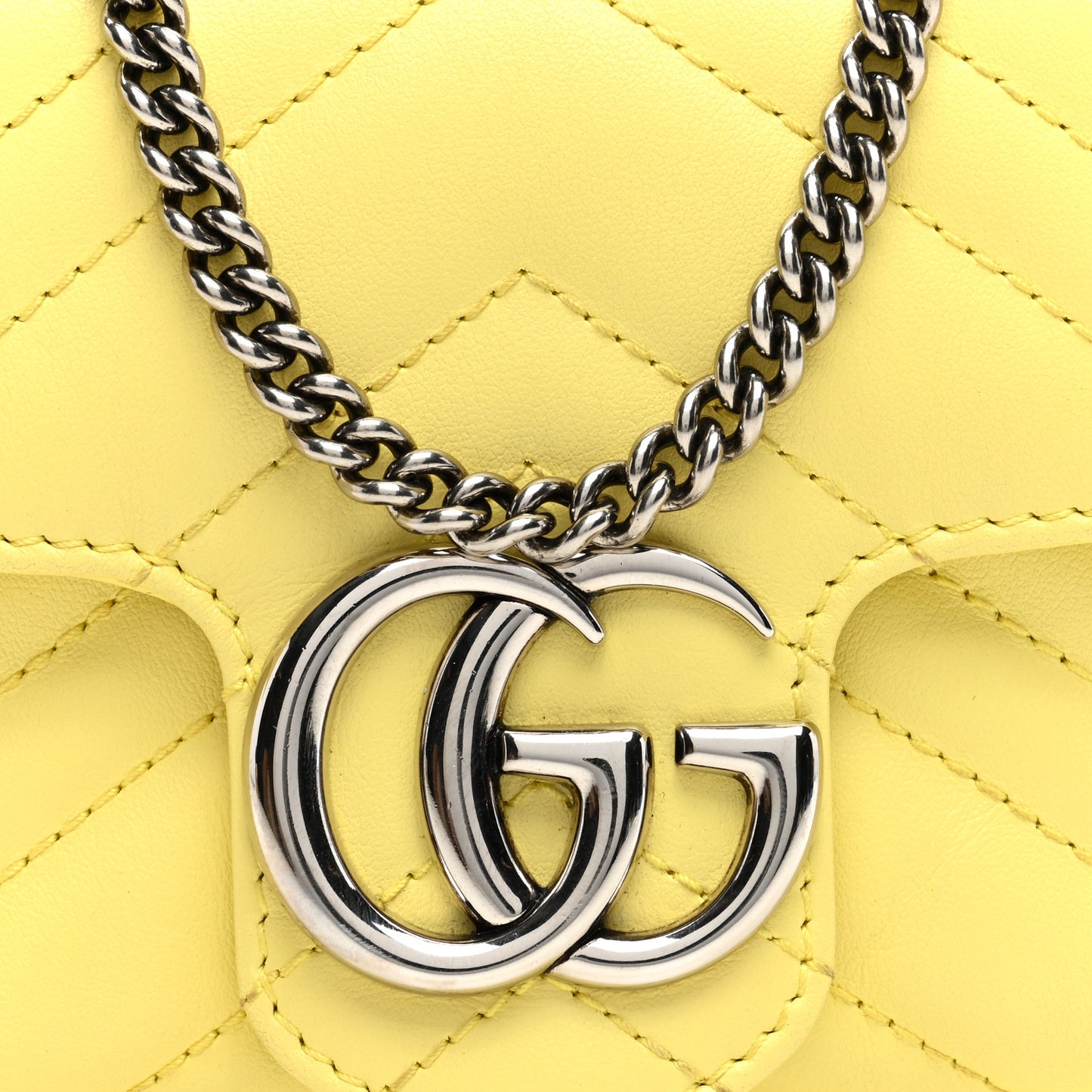 Calfskin Matelasse Super Mini GG Marmont Shoulder Bag Banana