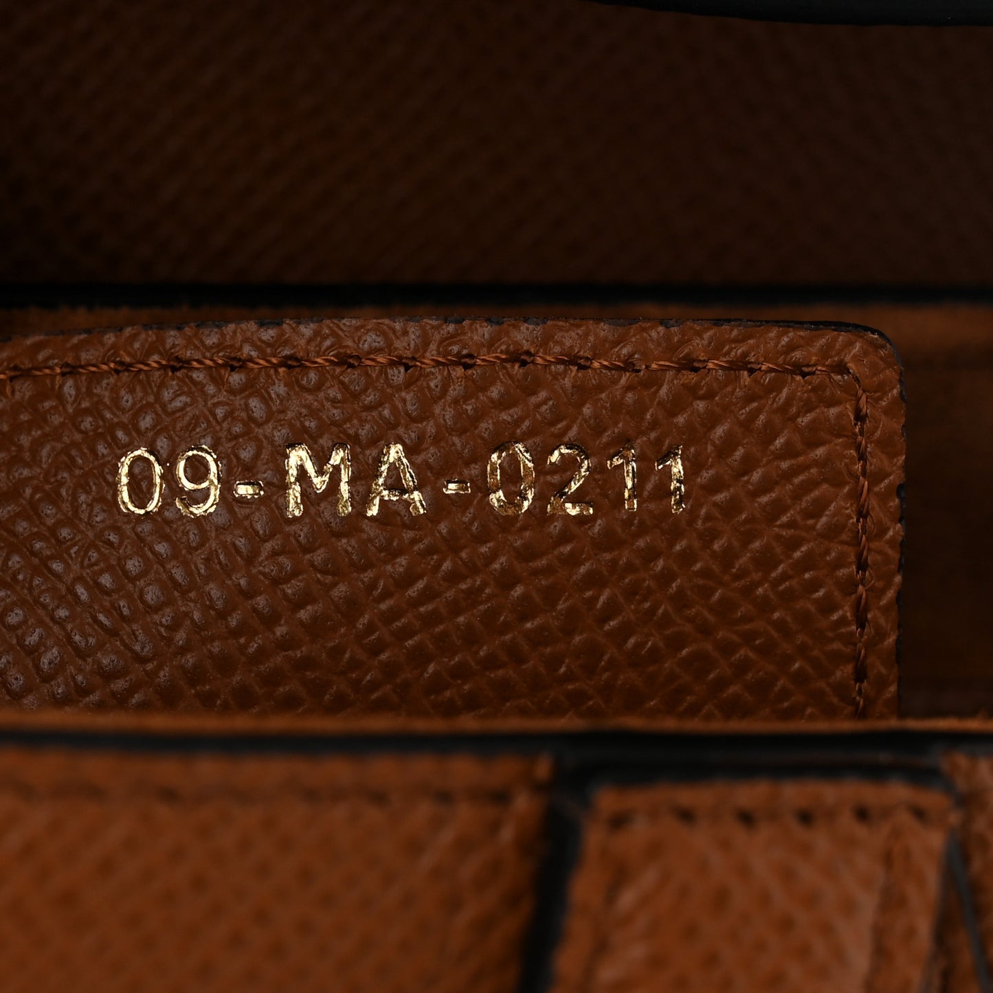 Grained Calfskin Saddle Bag Camello